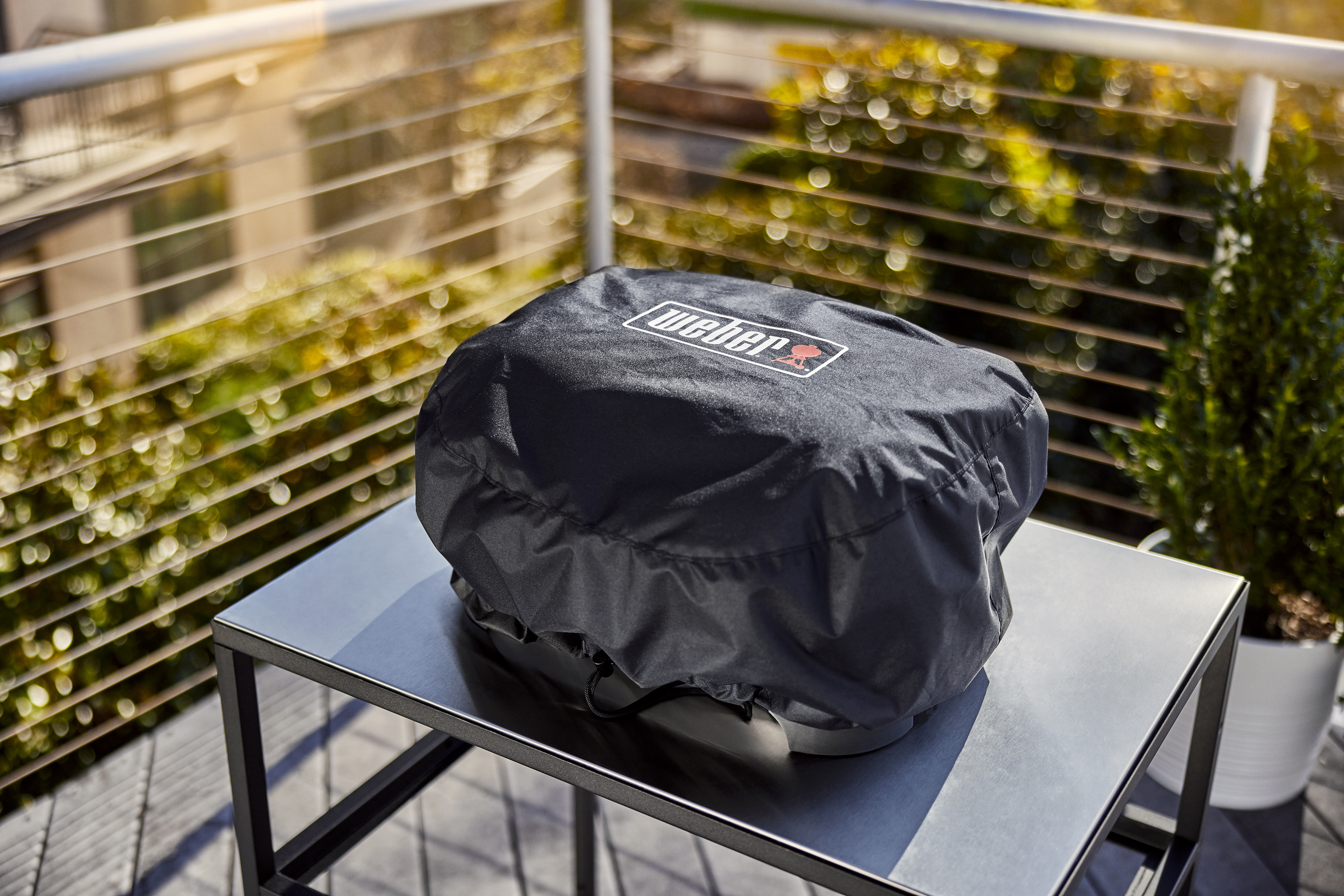 Weber Lumin Premium Bonnett Cover -suojapeite