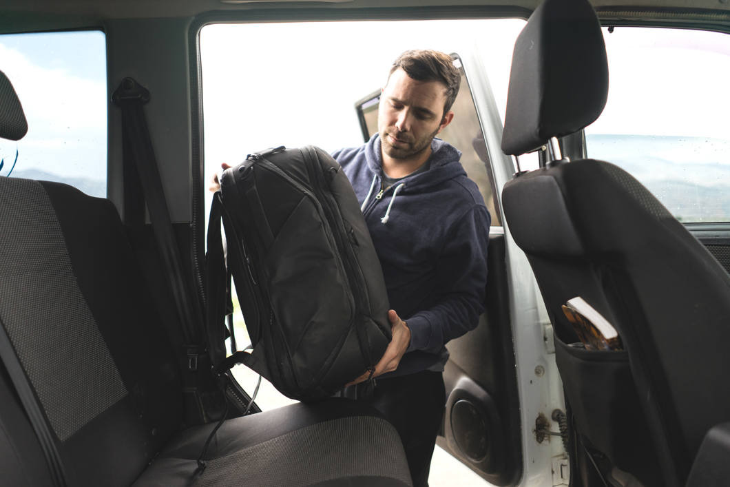 Peak Design Travel Backpack 45L -päiväreppu, musta