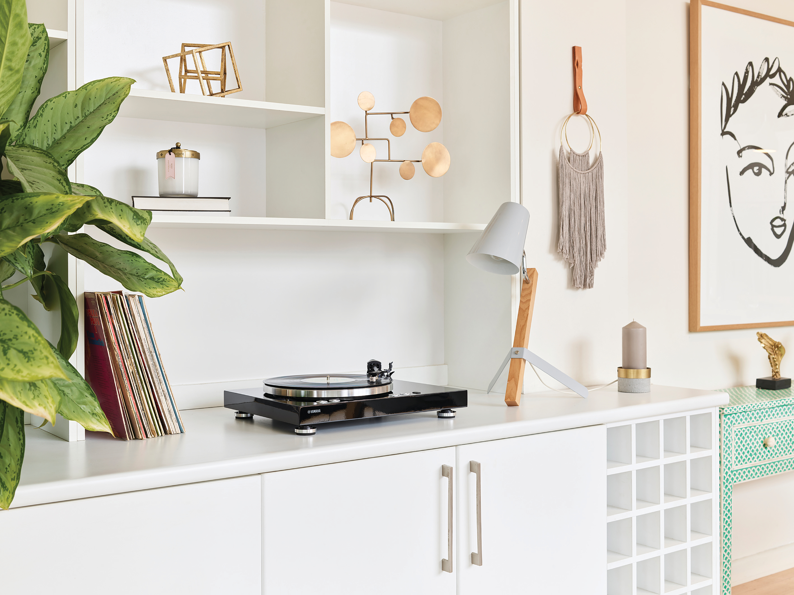 Yamaha MusicCast VINYL 500 -langaton verkkolevysoitin, musta
