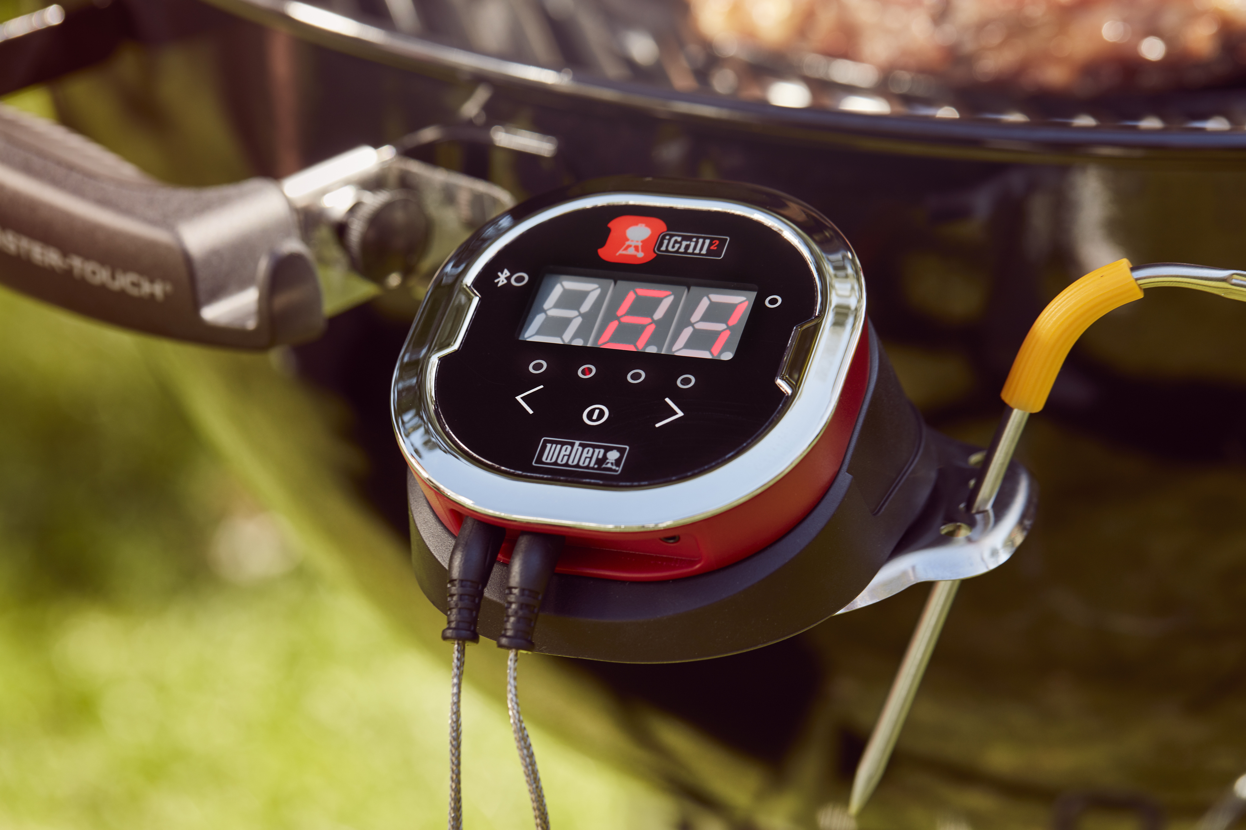 Weber Master-Touch GBS E-5750 -hiiligrilli, 57 cm, musta