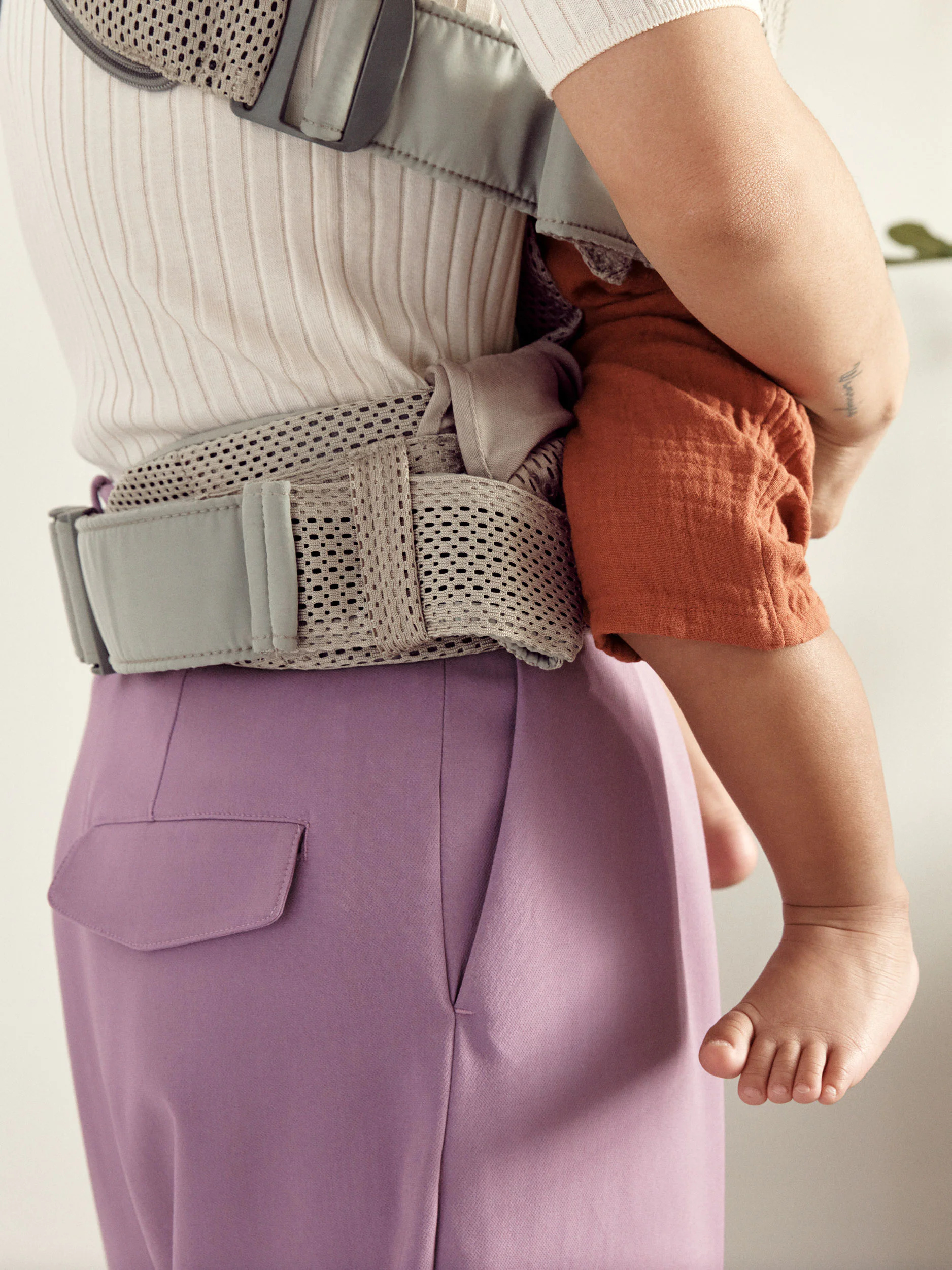 BabyBjörn Carrier One Air -kantoreppu, Grey Beige 3D Mesh
