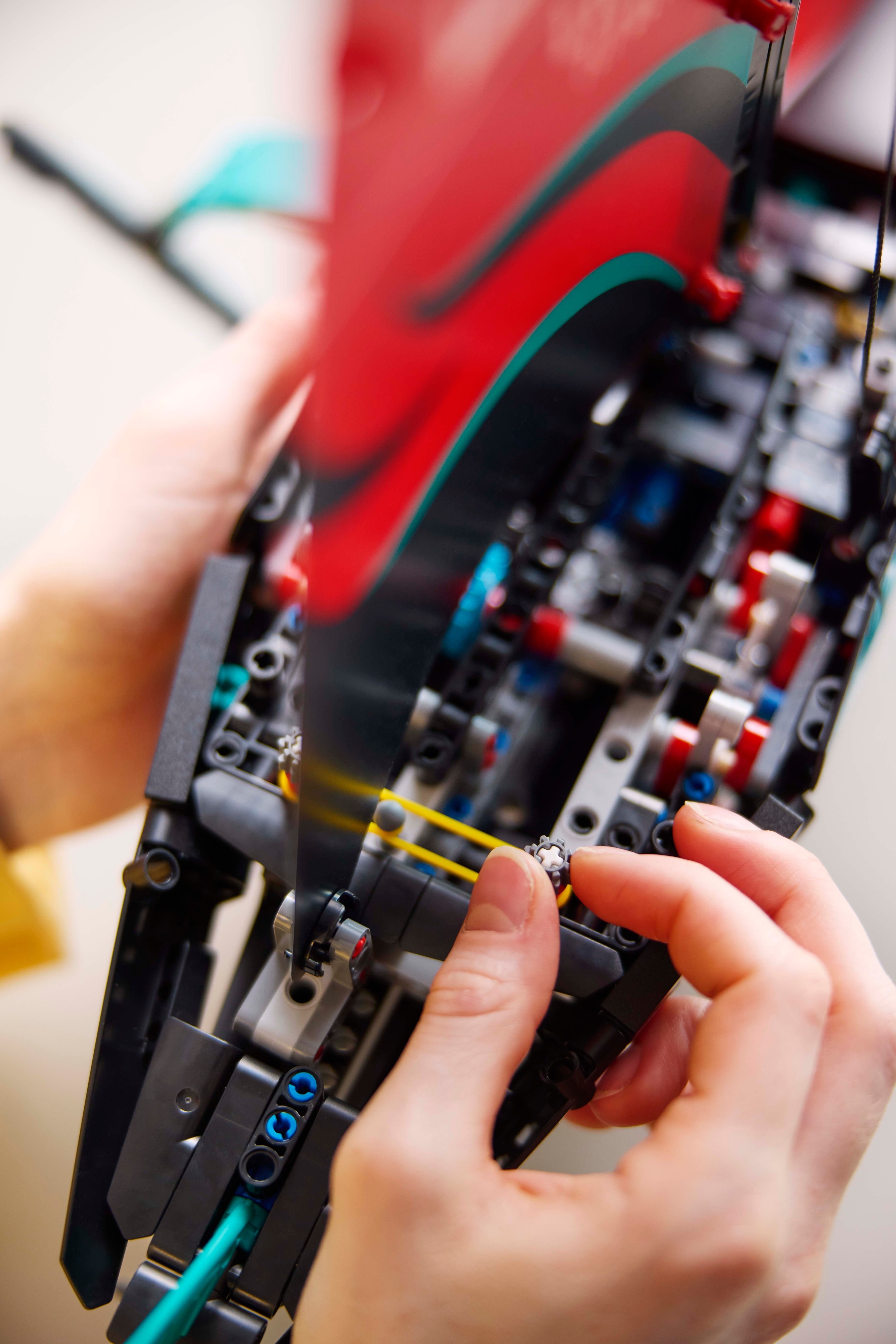LEGO Technic 42174 - Emirates Team New Zealand AC75 ‑jahti