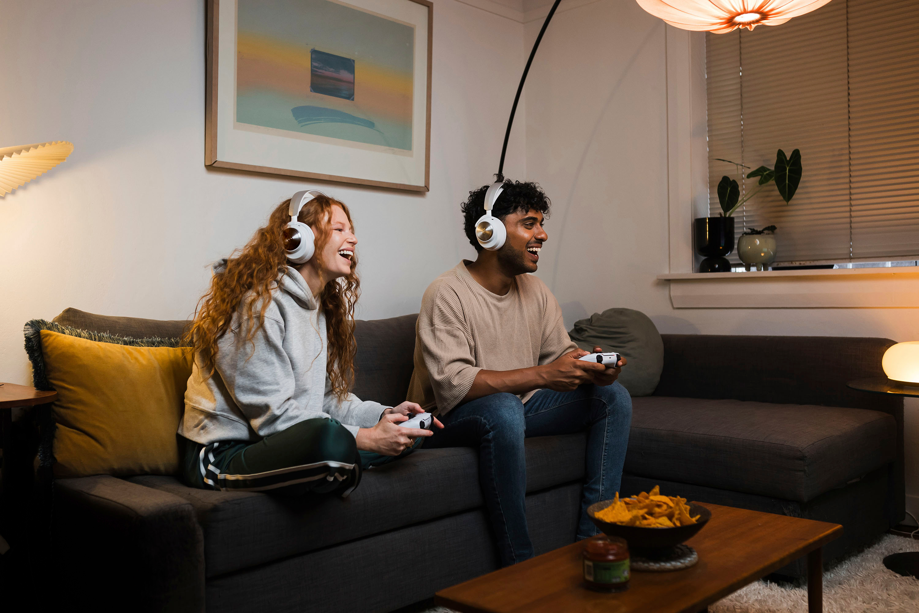 Steelseries Arctis Nova Pro Wireless -pelikuulokkeet, valkoinen