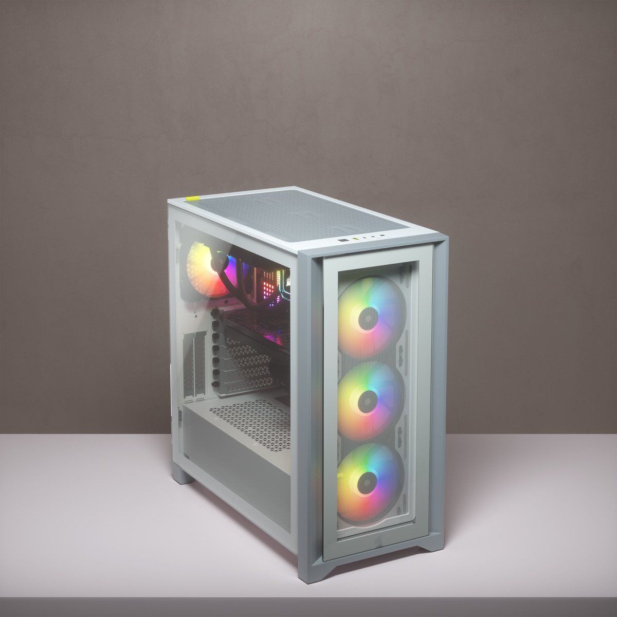 Corsair iCUE 4000X Mid Tower ATX-kotelo ikkunalla, valkoinen