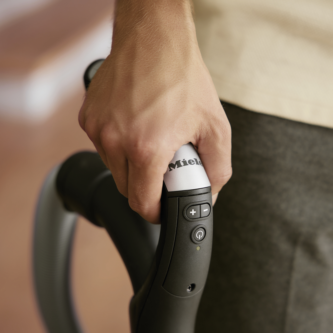 Miele Complete C3 Comfort pölynimuri, GraphiteGrey
