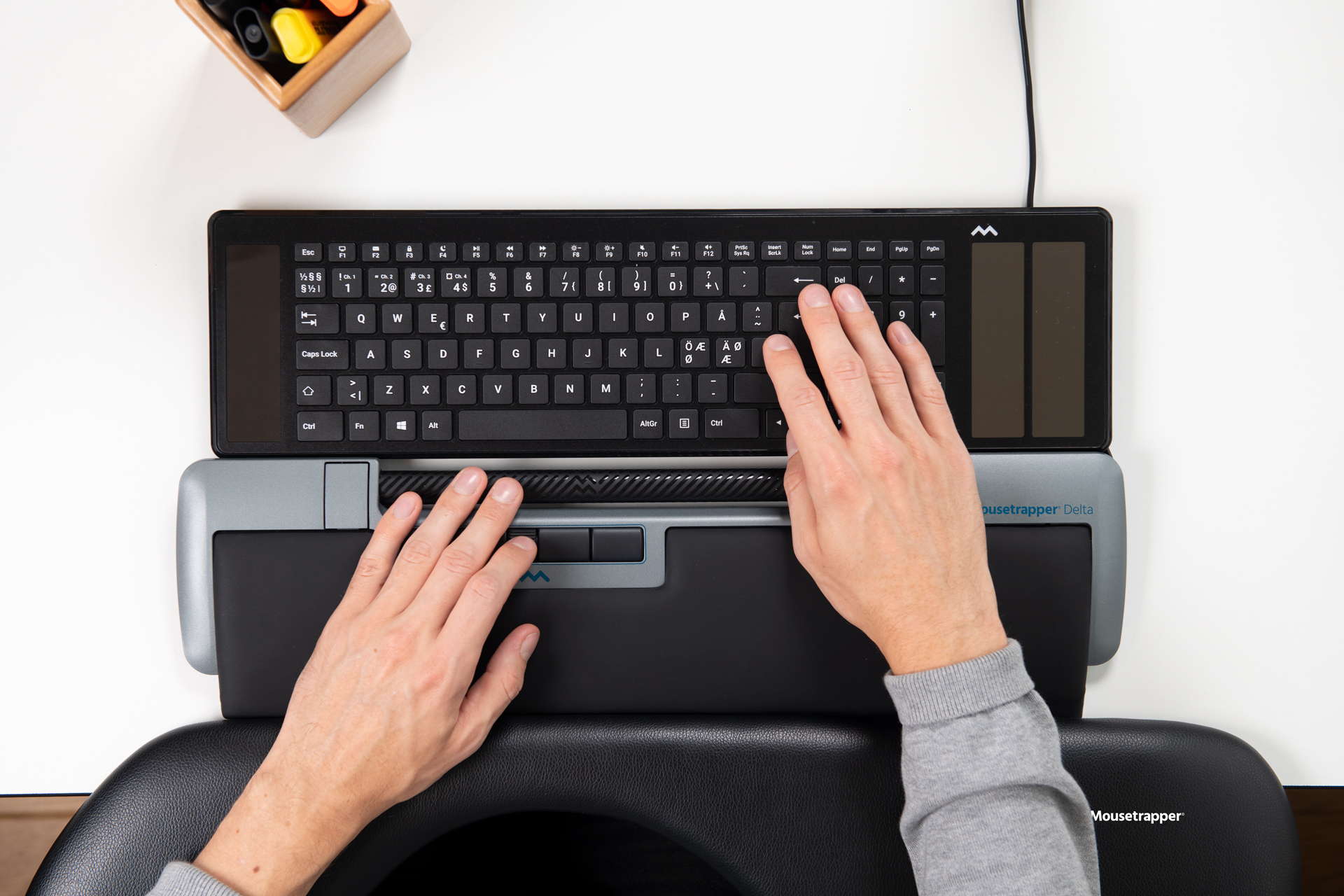 Mousetrapper Delta Extended -hiiriohjain, musta