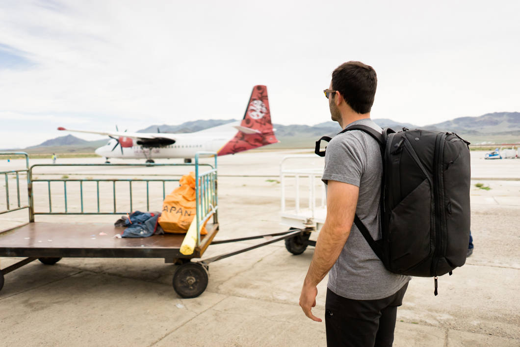 Peak Design Travel Backpack 45L -päiväreppu, musta