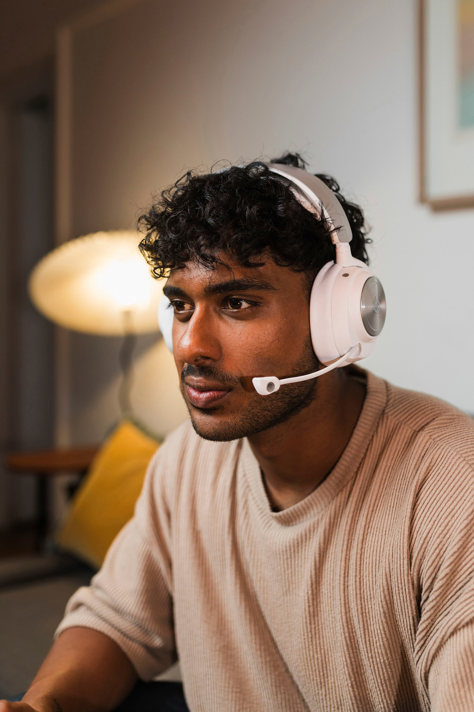 Steelseries Arctis Nova Pro Wireless -pelikuulokkeet, valkoinen