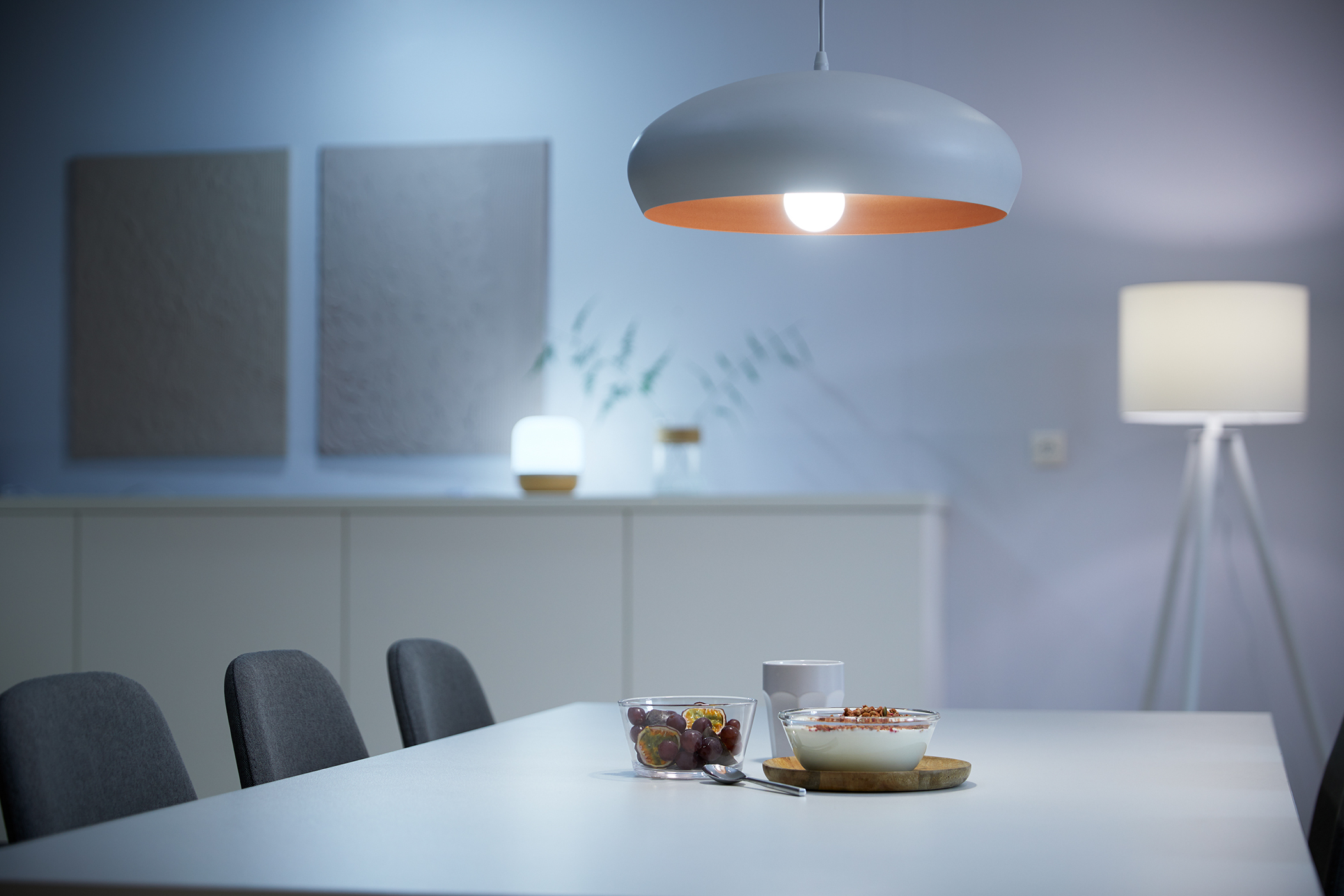 WiZ älylamppu, E27, RGBW - kaikki värit ja valkoisen valon sävyt, Wi-Fi, 806 lm, 2-pack