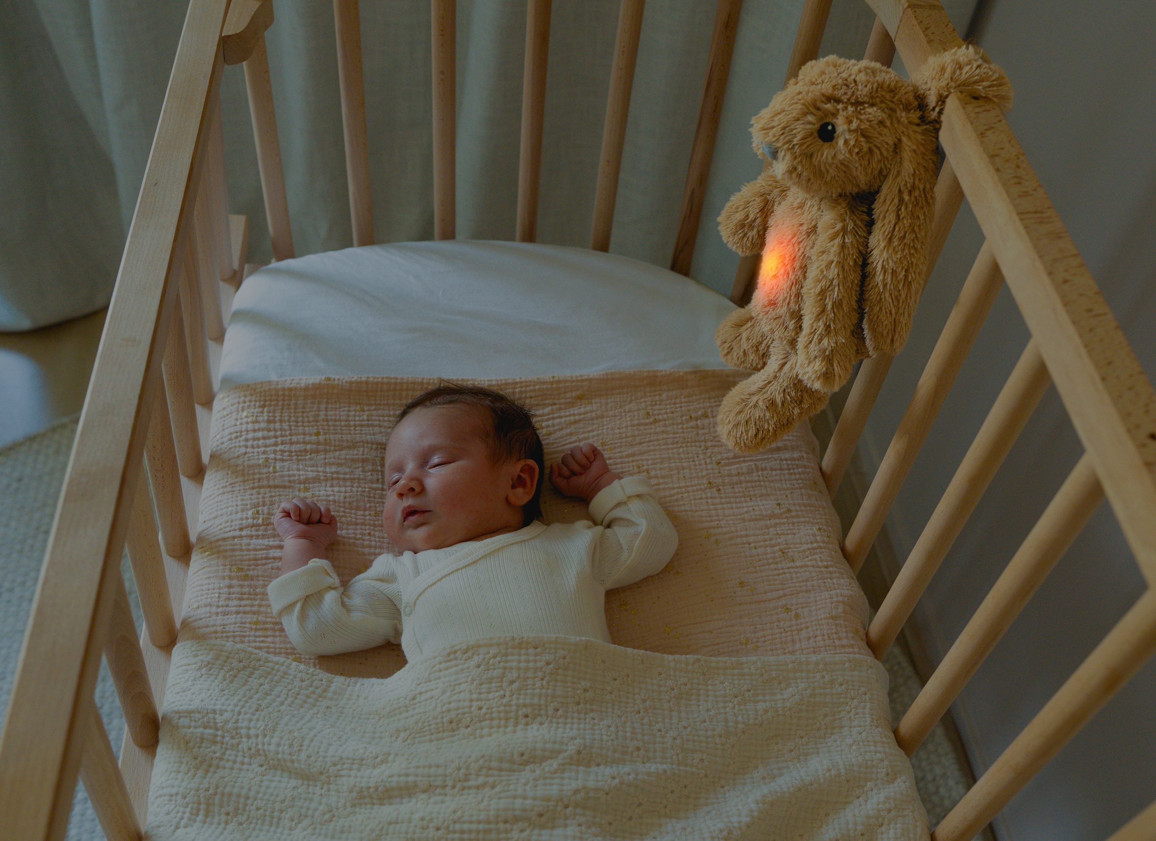 Zazu Ro The Rabbit yövalo, valkoinen