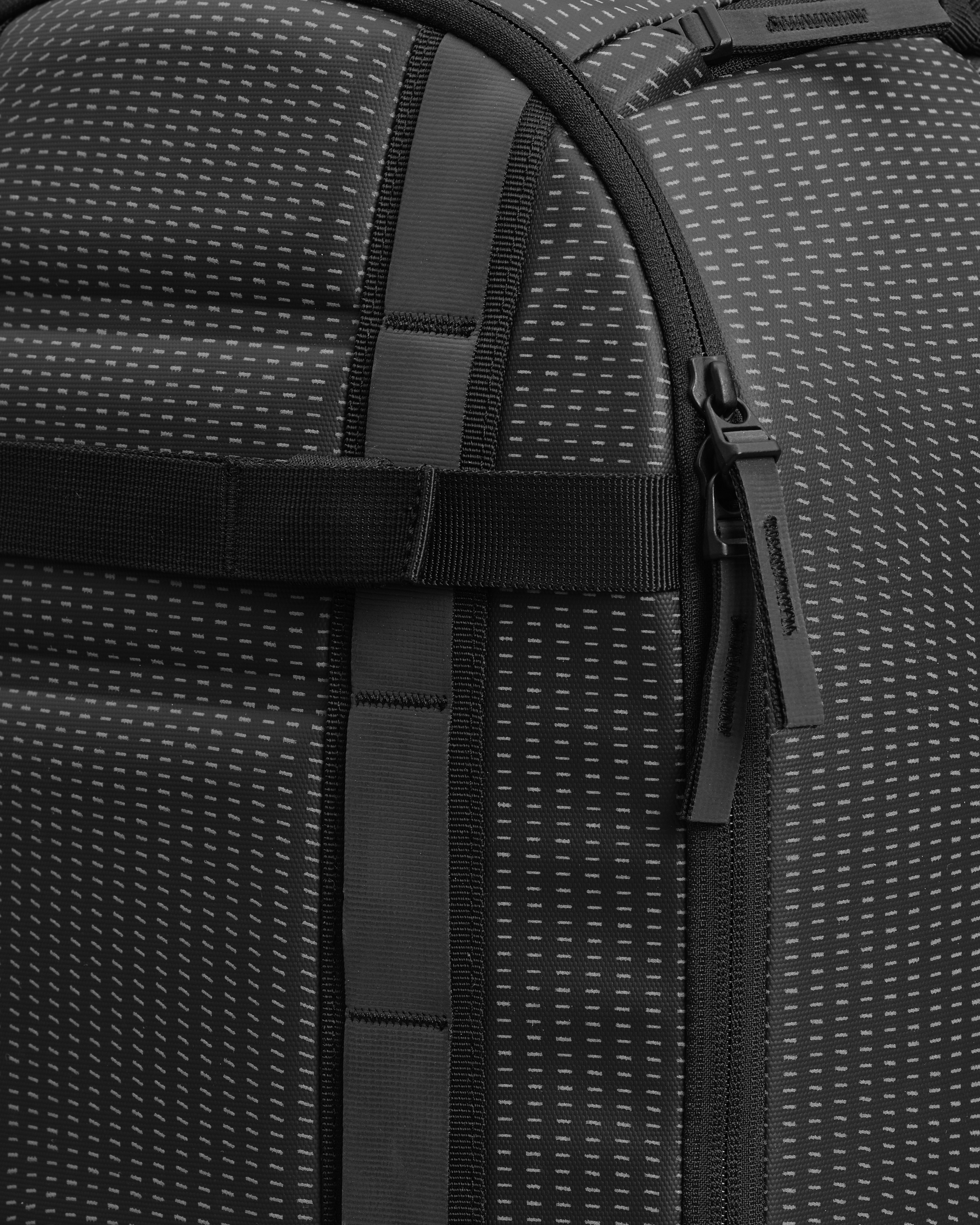 Db Hugger Backpack 20L -reppu, reflective black