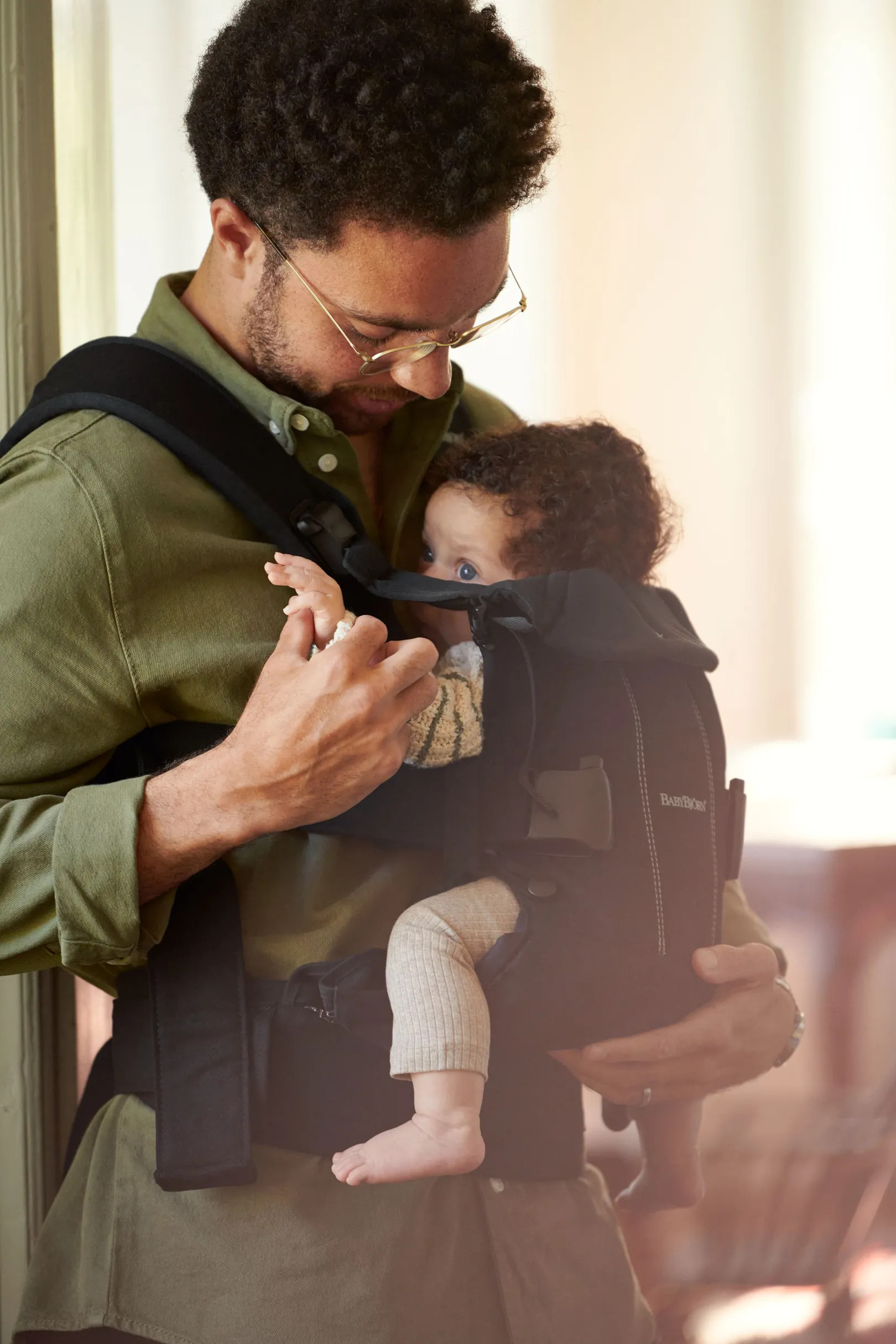 BabyBjörn Carrier One Woven -kantoreppu, Black