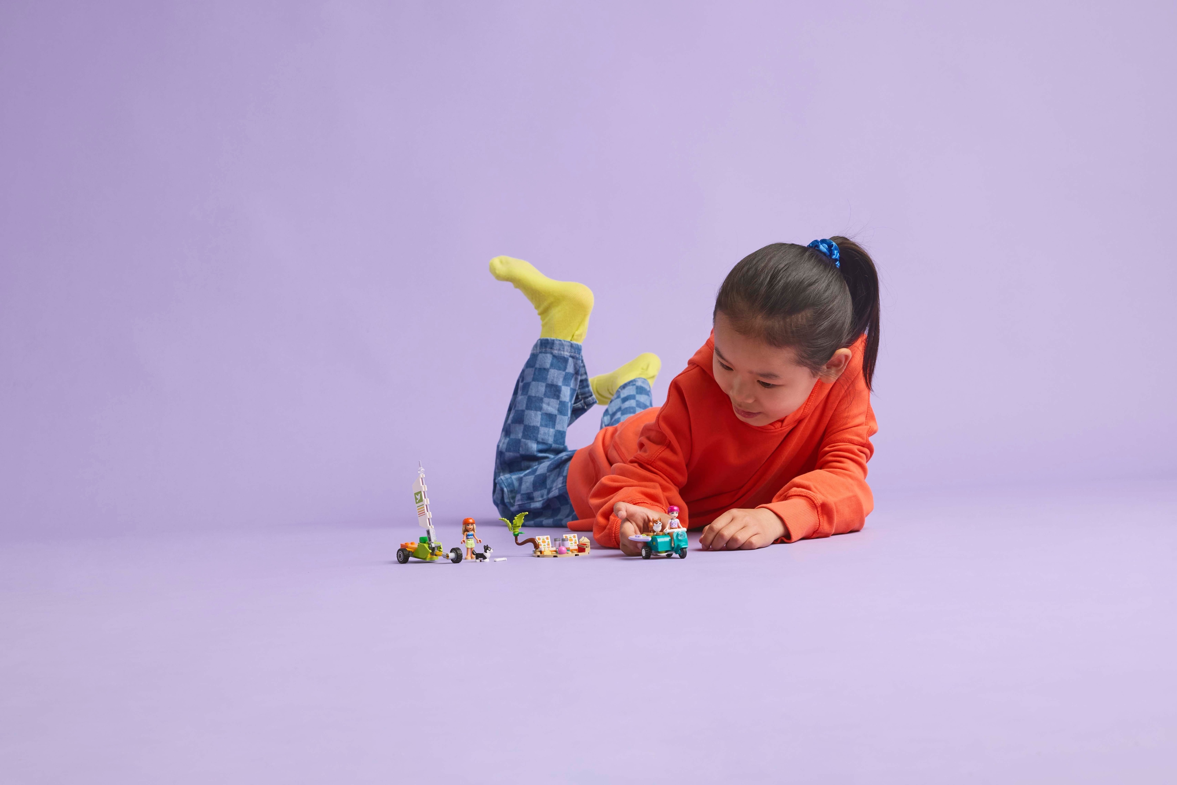 LEGO Friends 42641 – Surffikoirat ja skootteriseikkailu