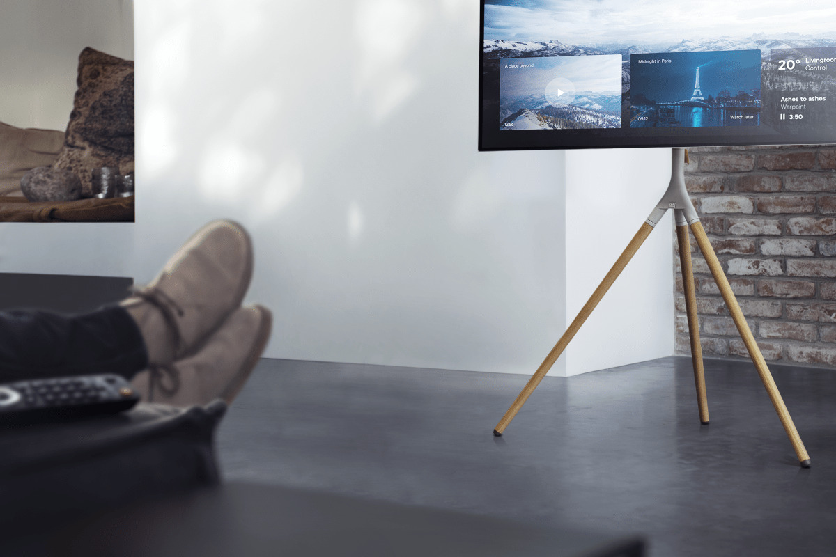 One For All WM7472 -Design lattiajalusta 32-65" televisioille