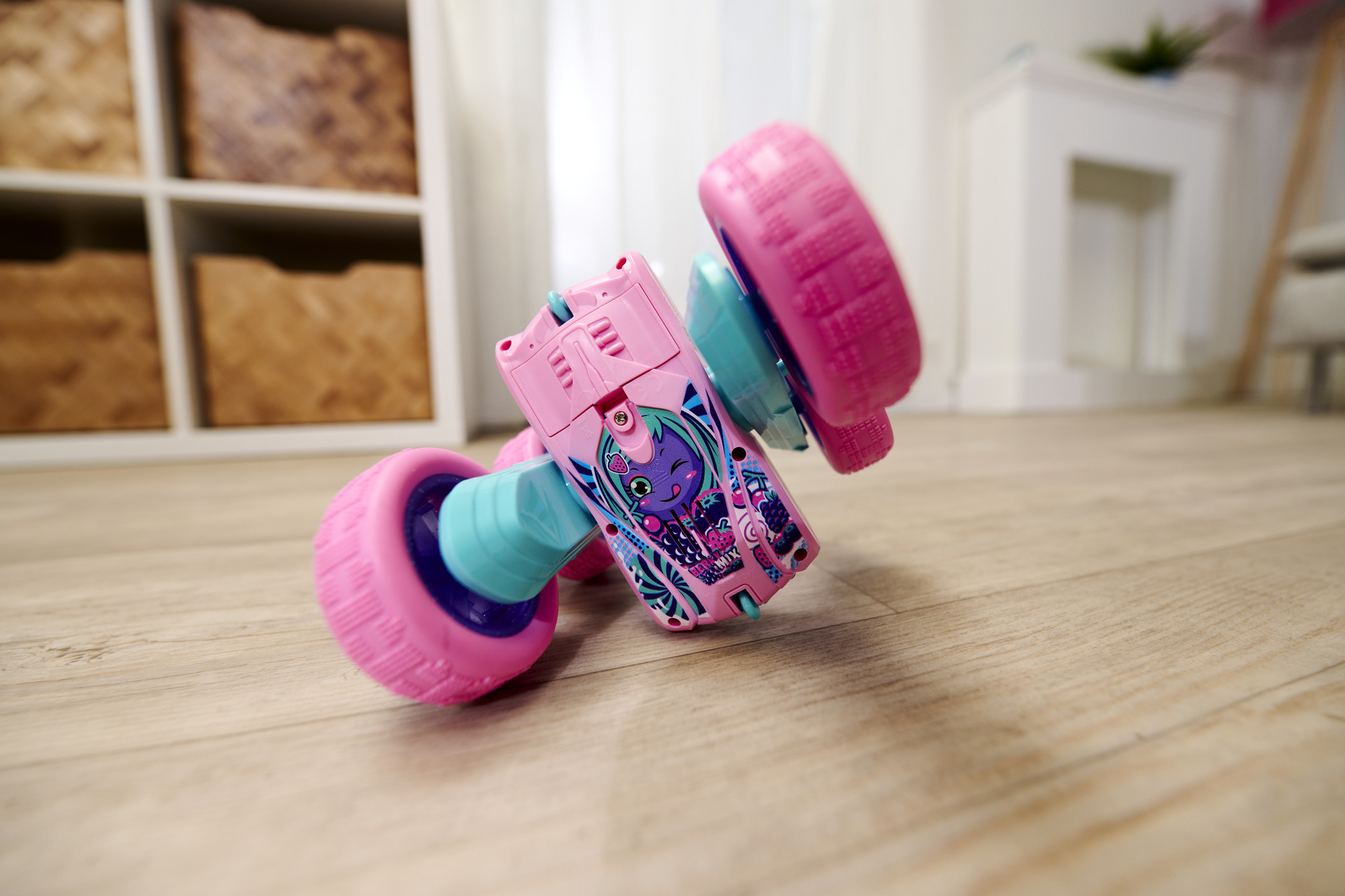 Dickie Toys RC Berry Shaker -radio-ohjattava auto, 16 cm, RTR