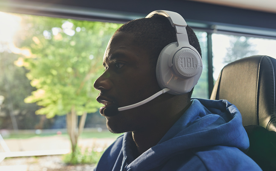JBL Quantum 360 Wireless pelikuulokkeet, valkoinen