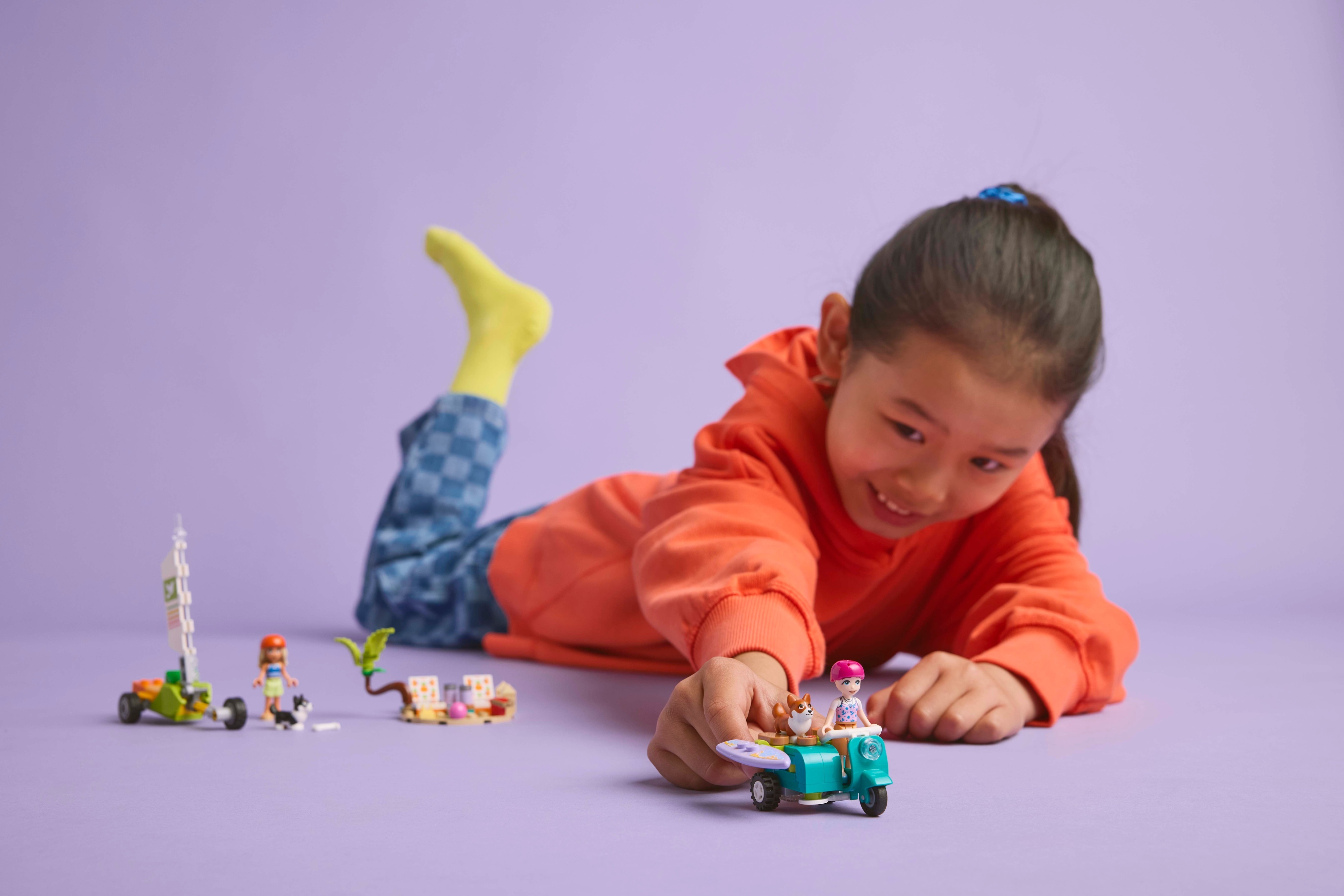 LEGO Friends 42641 – Surffikoirat ja skootteriseikkailu