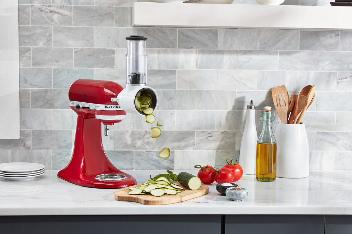 KitchenAid Fresh Prep 5KSMVSA -vihannesleikkuri ja -raastin yleiskoneisiin