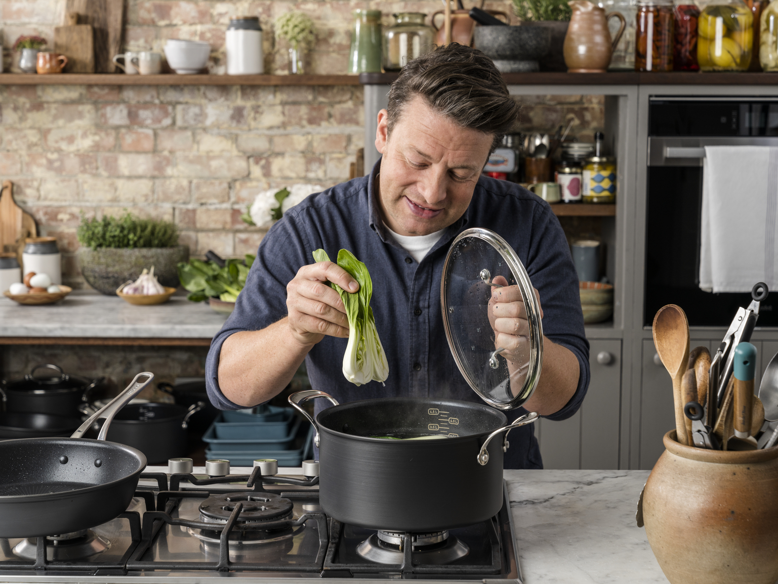 Tefal Jamie Oliver Cook's Classics HA -paistokasari lasikannella 26 cm/4,1 L, musta