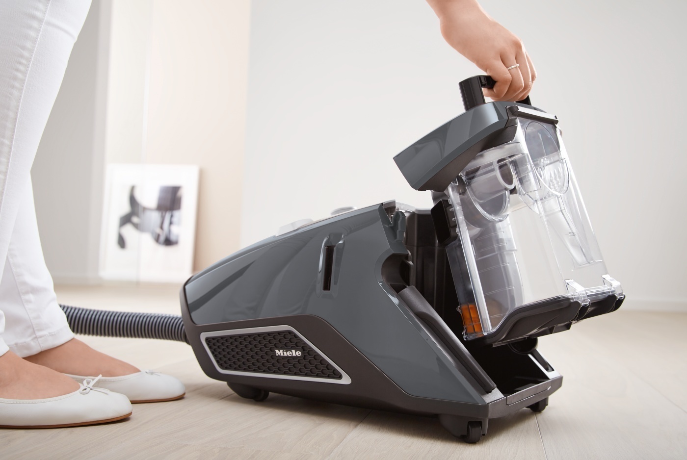 Miele Blizzard CX1 -pölypussiton pölynimuri