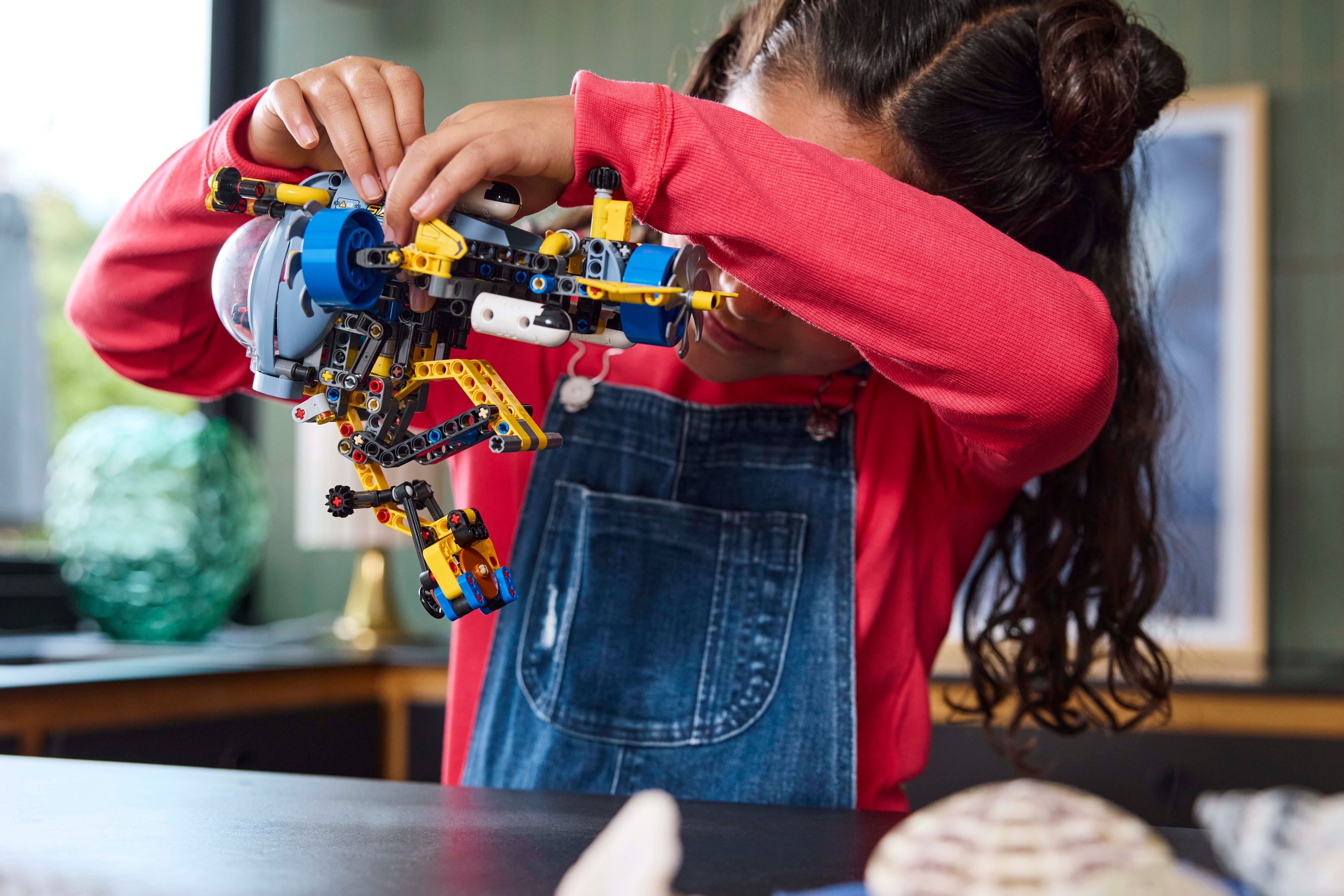 LEGO Technic 42201 – Syvänmeren tutkimussukellusvene