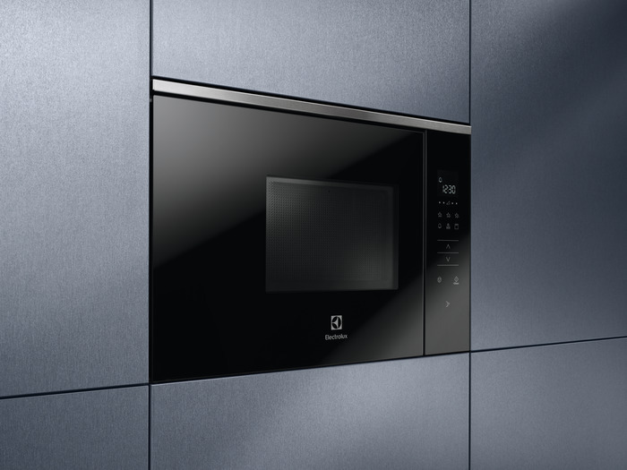 Electrolux KMFE172TEX mikroaaltouuni, musta
