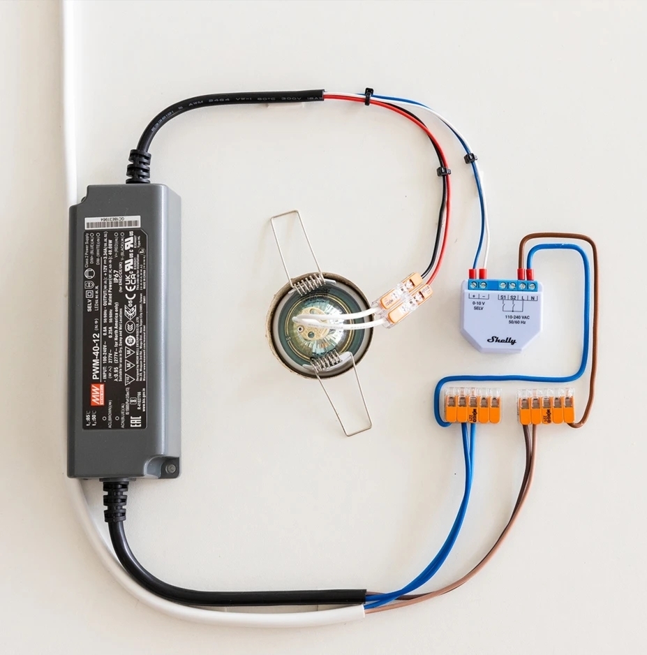 Shelly Plus 0-10 V Dimmer älyhimmennin Wi-Fi verkkoon