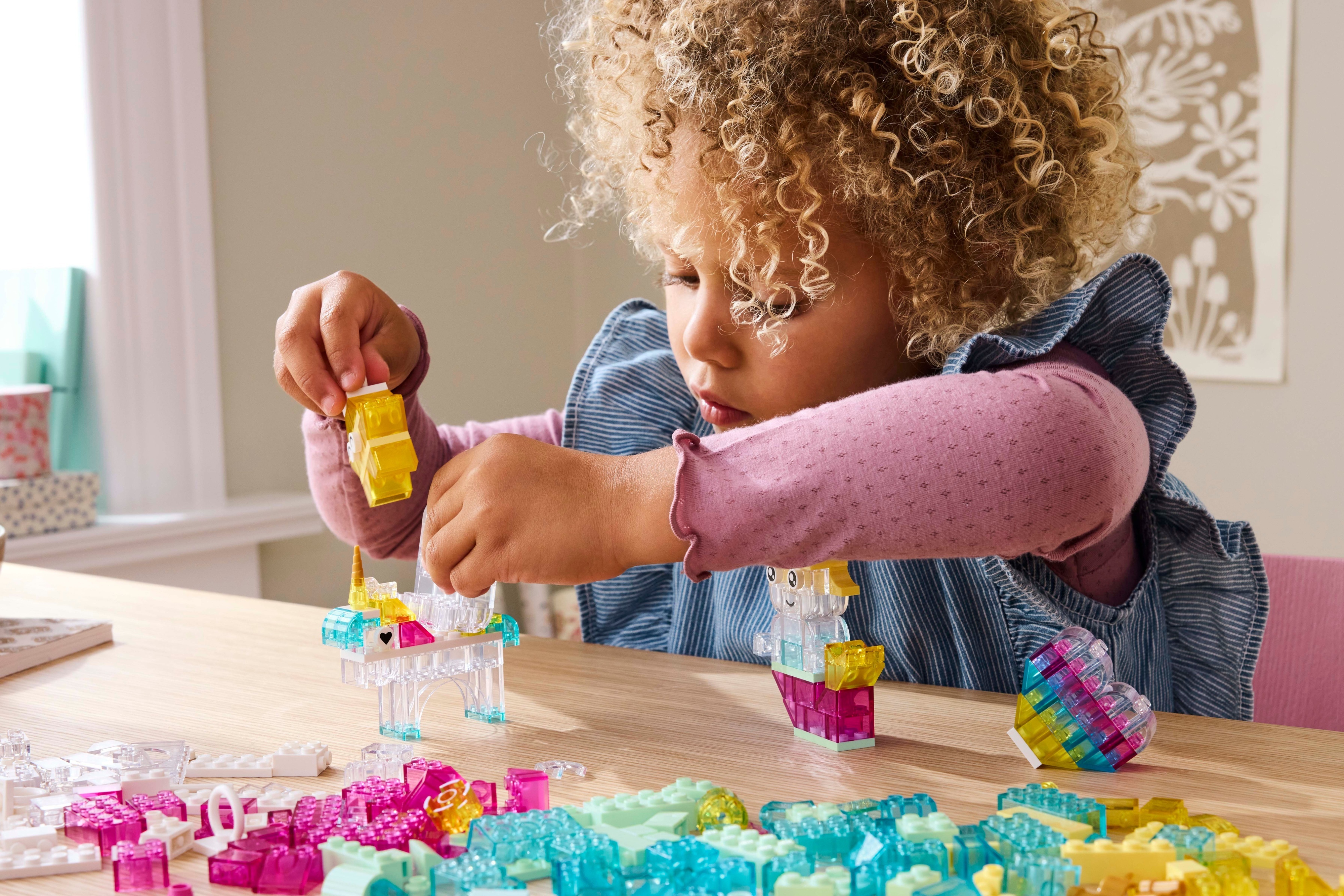 LEGO Classic 11040 – Läpinäkyvien palikoiden taikalaatikko