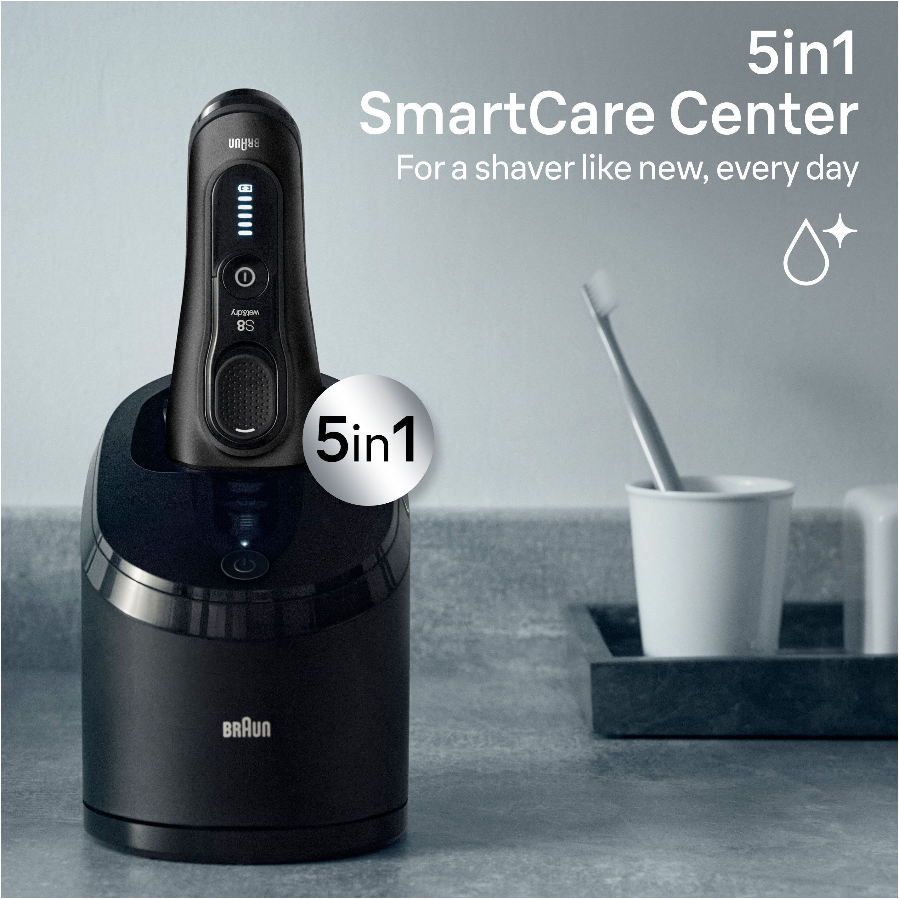 Braun Series 8 8560cc -parranajokone puhdistusasemalla