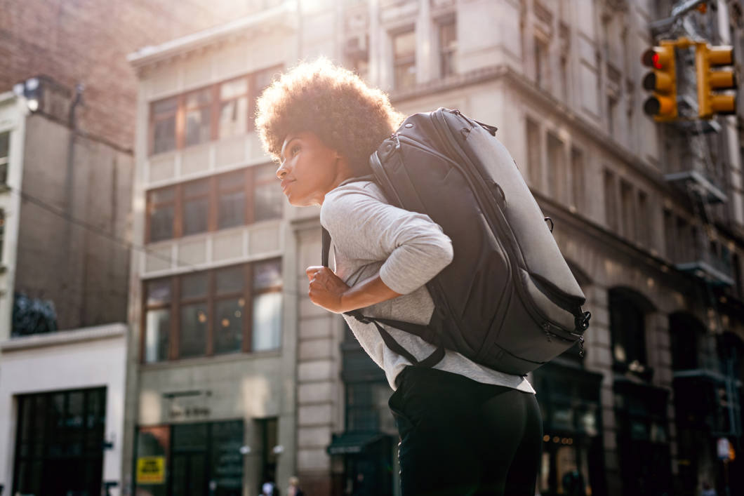 Peak Design Travel Backpack 45L -päiväreppu, musta