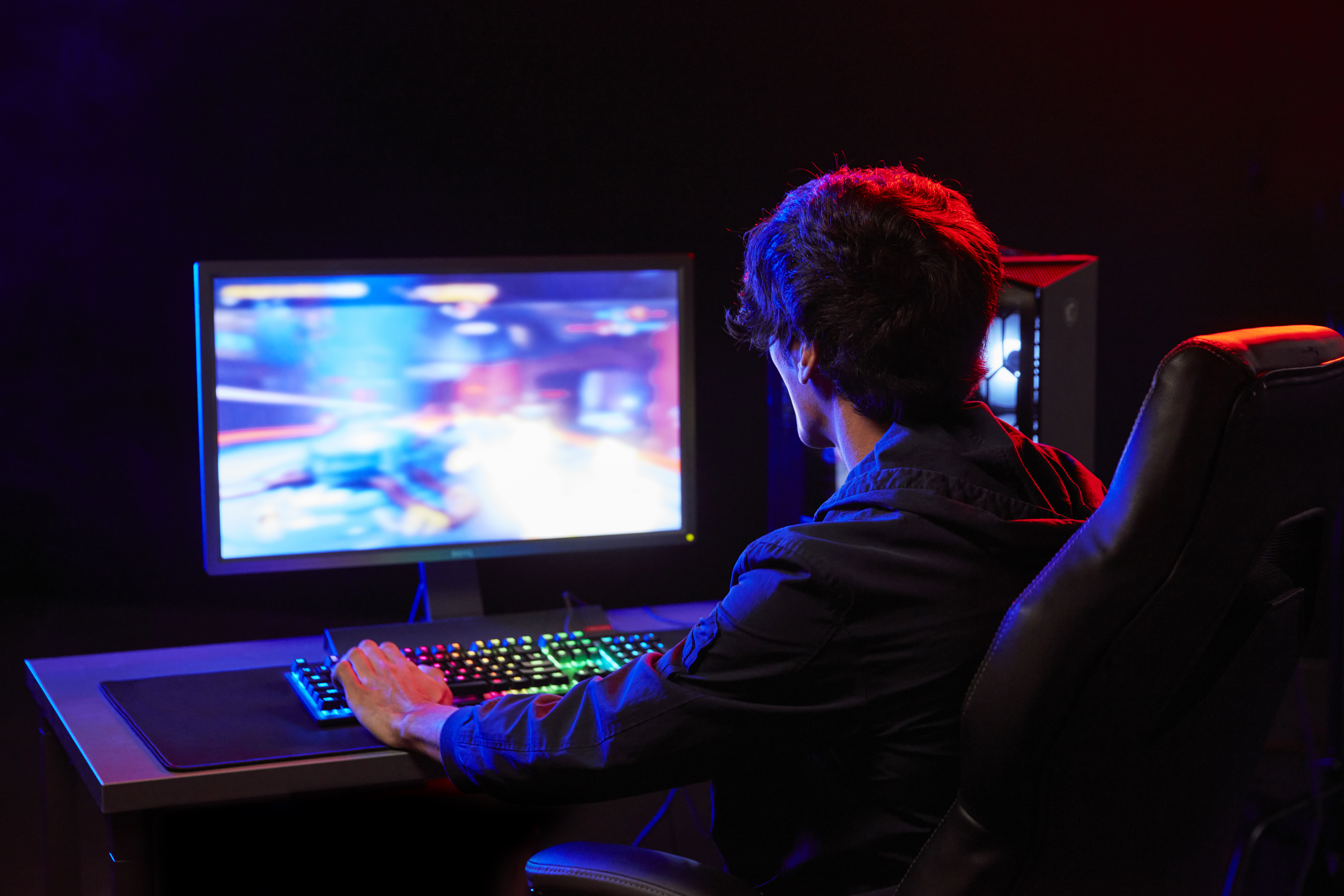 FoneKit TechFiber MagSafe-yhteensopiva suojakuori, iPhone 17, tummanharmaa