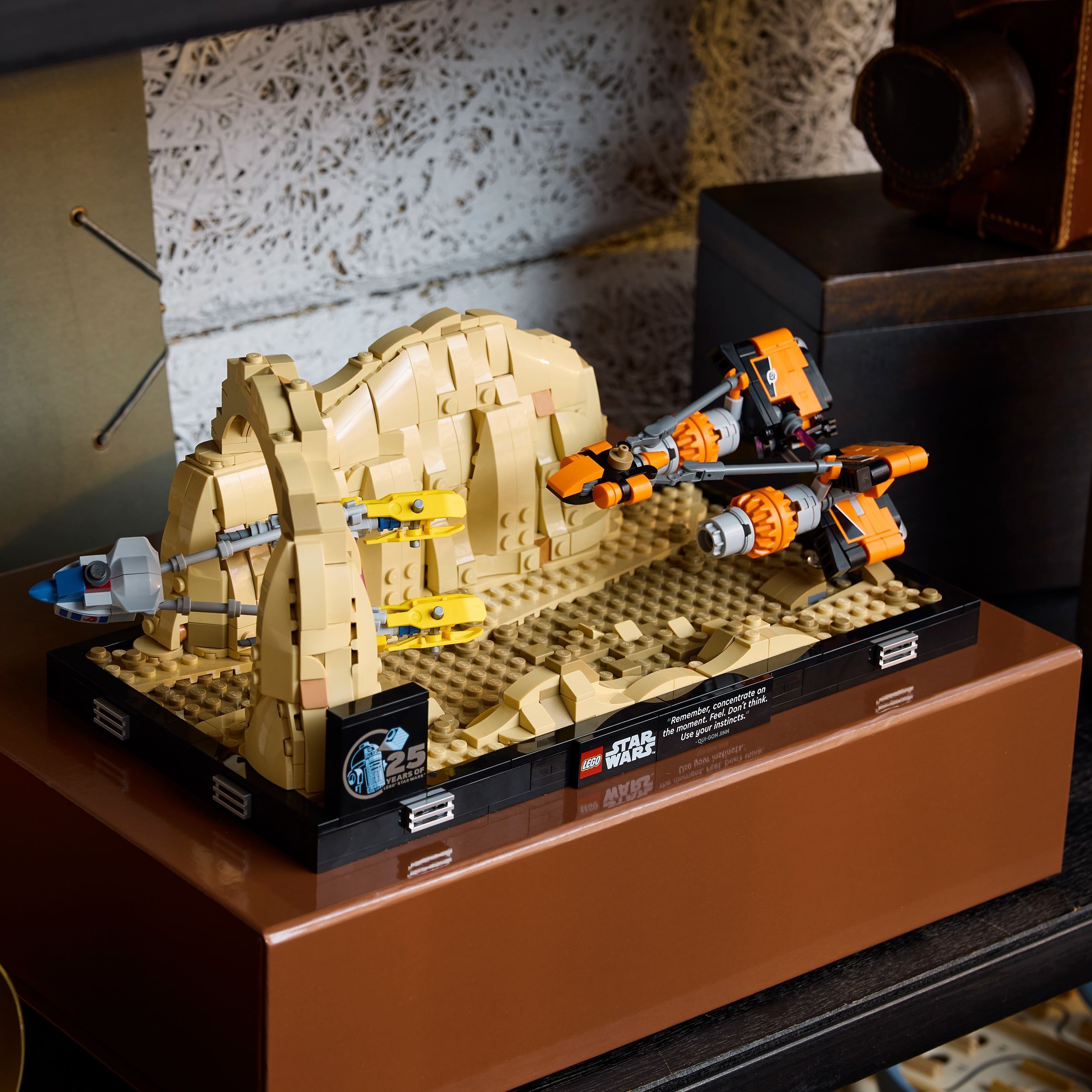 LEGO Star Wars 75380  - Mos Espa Podrace™ ‑dioraama