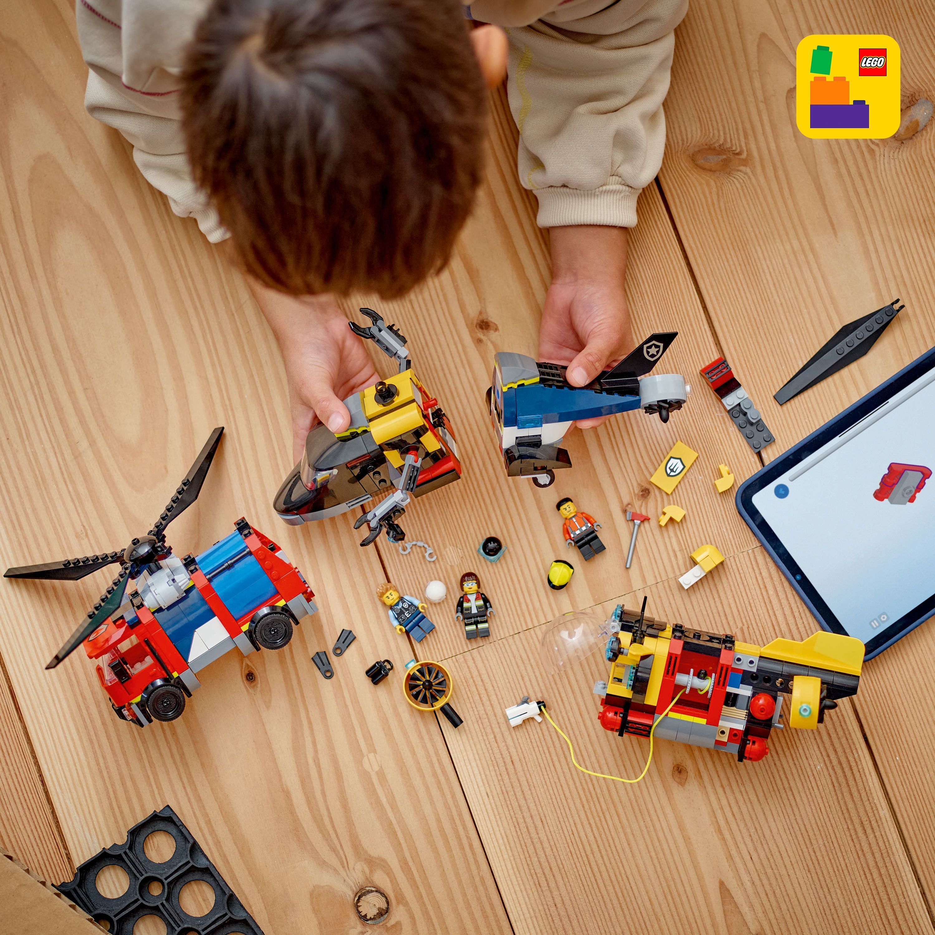 LEGO City 60462 – Helikopteri, paloauto ja sukellusvene yhdessä