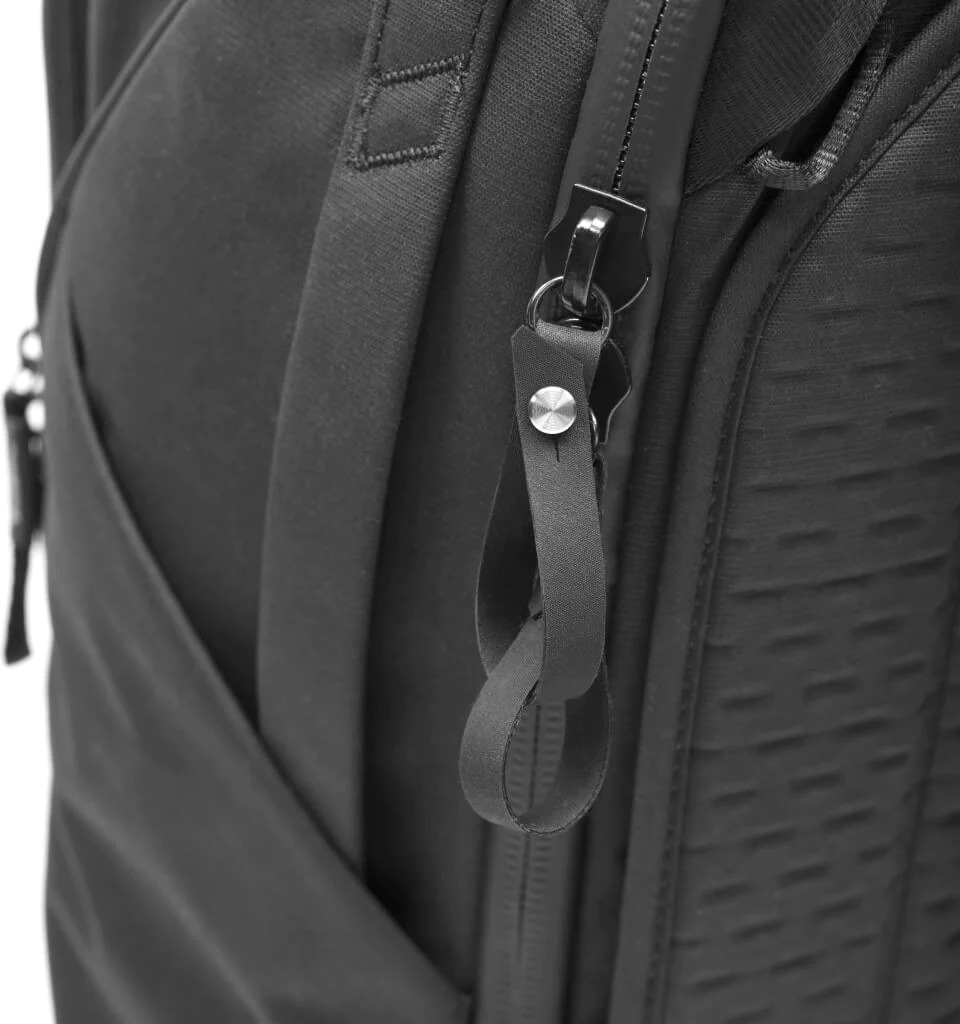 Peak Design Travel Backpack 45L -päiväreppu, musta