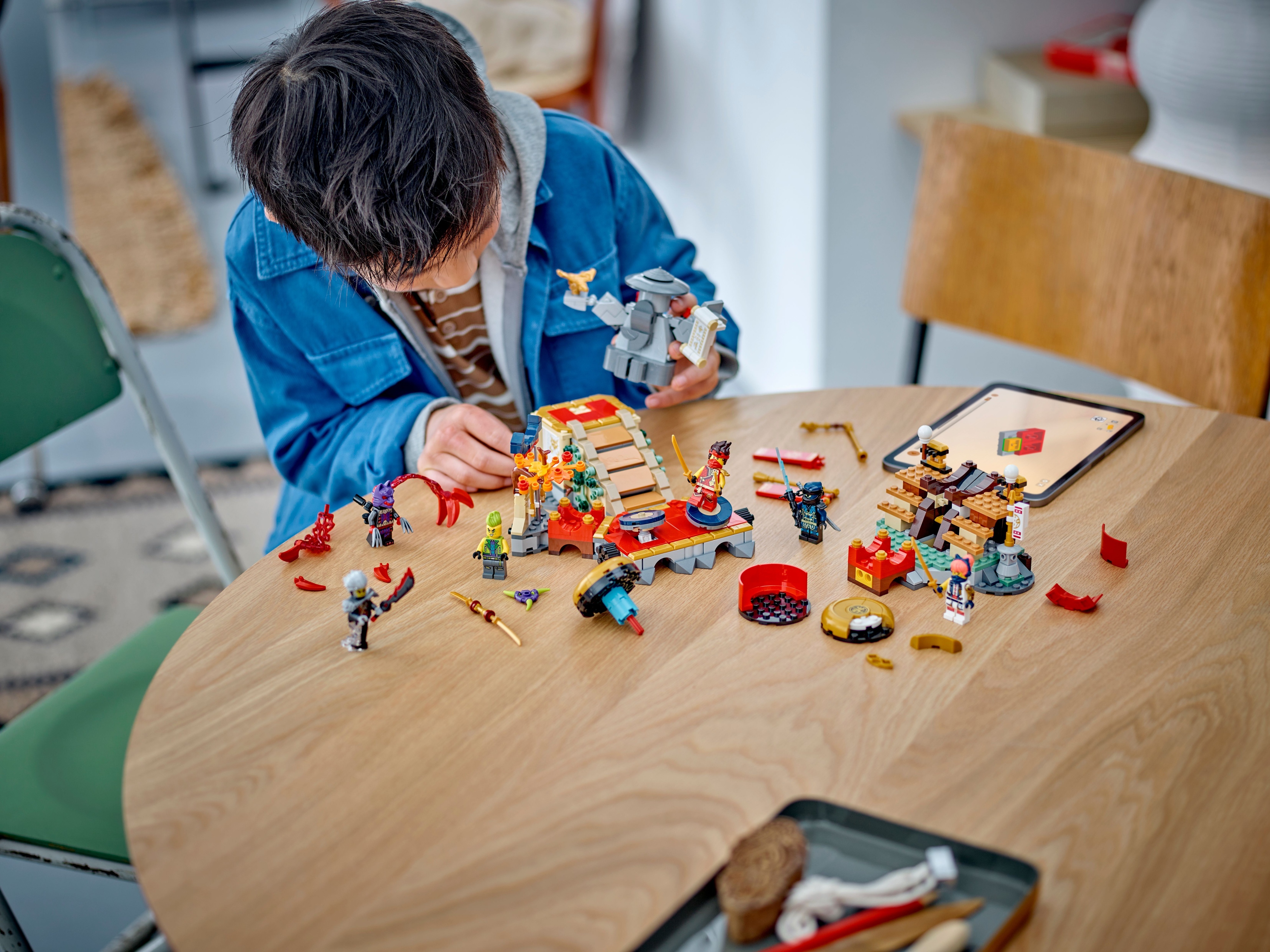 LEGO Ninjago 71818 - Turnajaisten taisteluareena