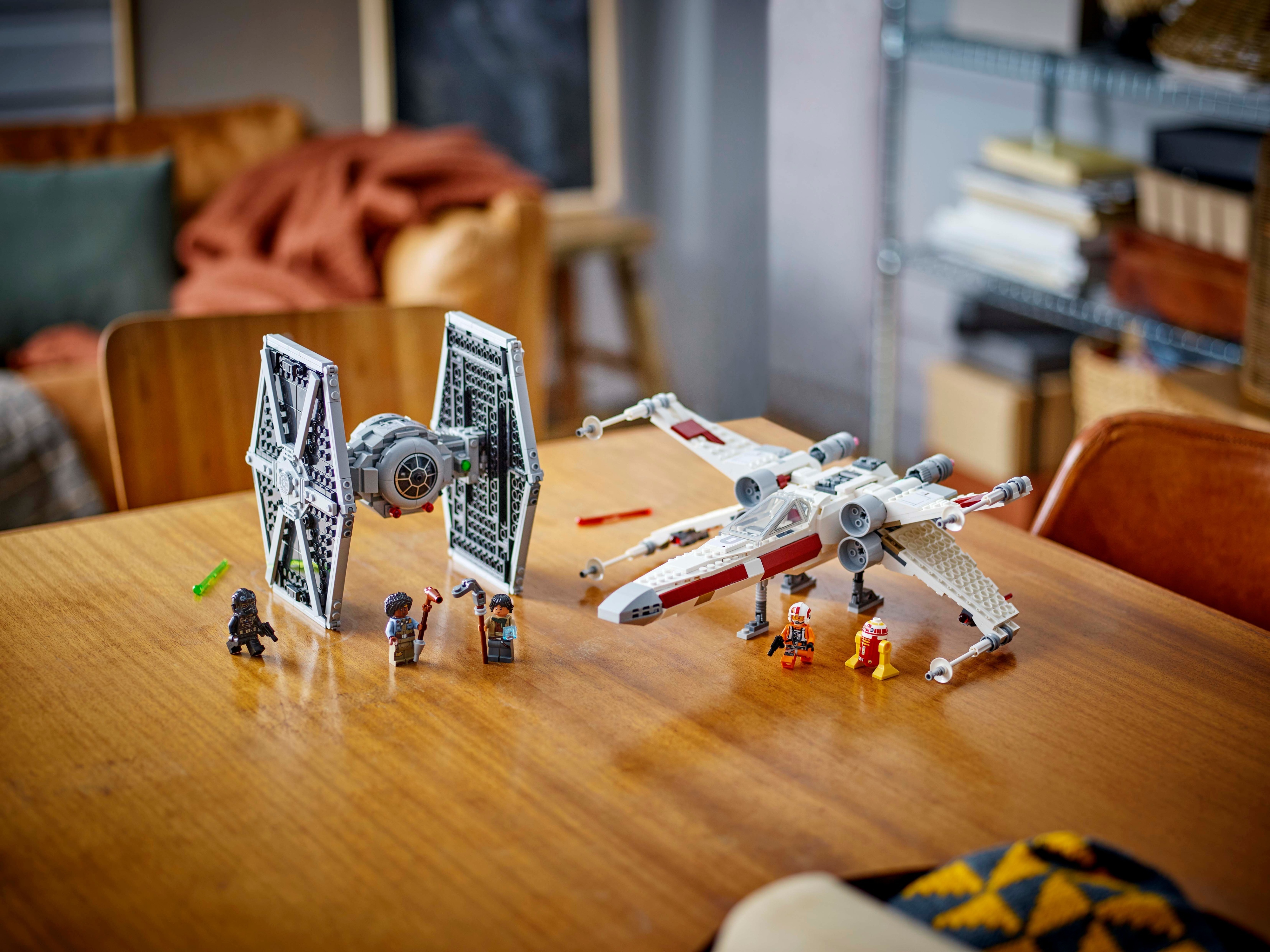 LEGO Star Wars 75393 - TIE-hävittäjä ja X-Wing – yhdistelmämalli