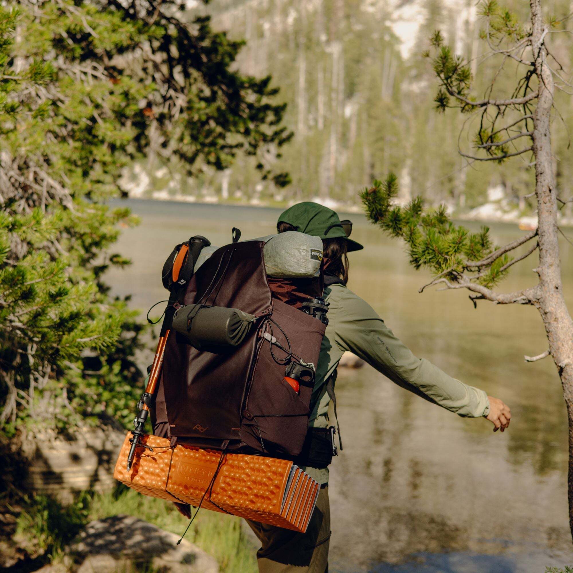 Peak Design Outdoor Backpack 45L -reppu, punainen kuunpimennys
