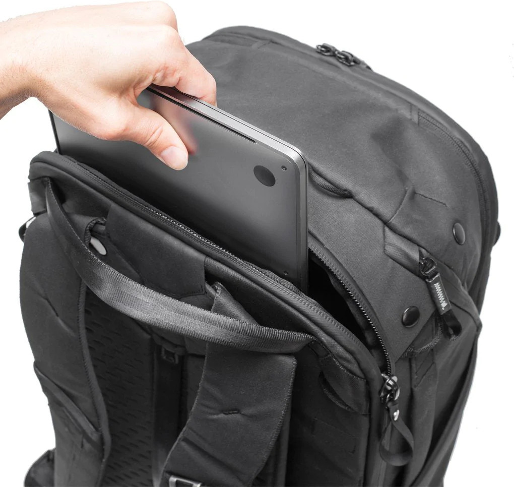 Peak Design Travel Backpack 45L -päiväreppu, musta