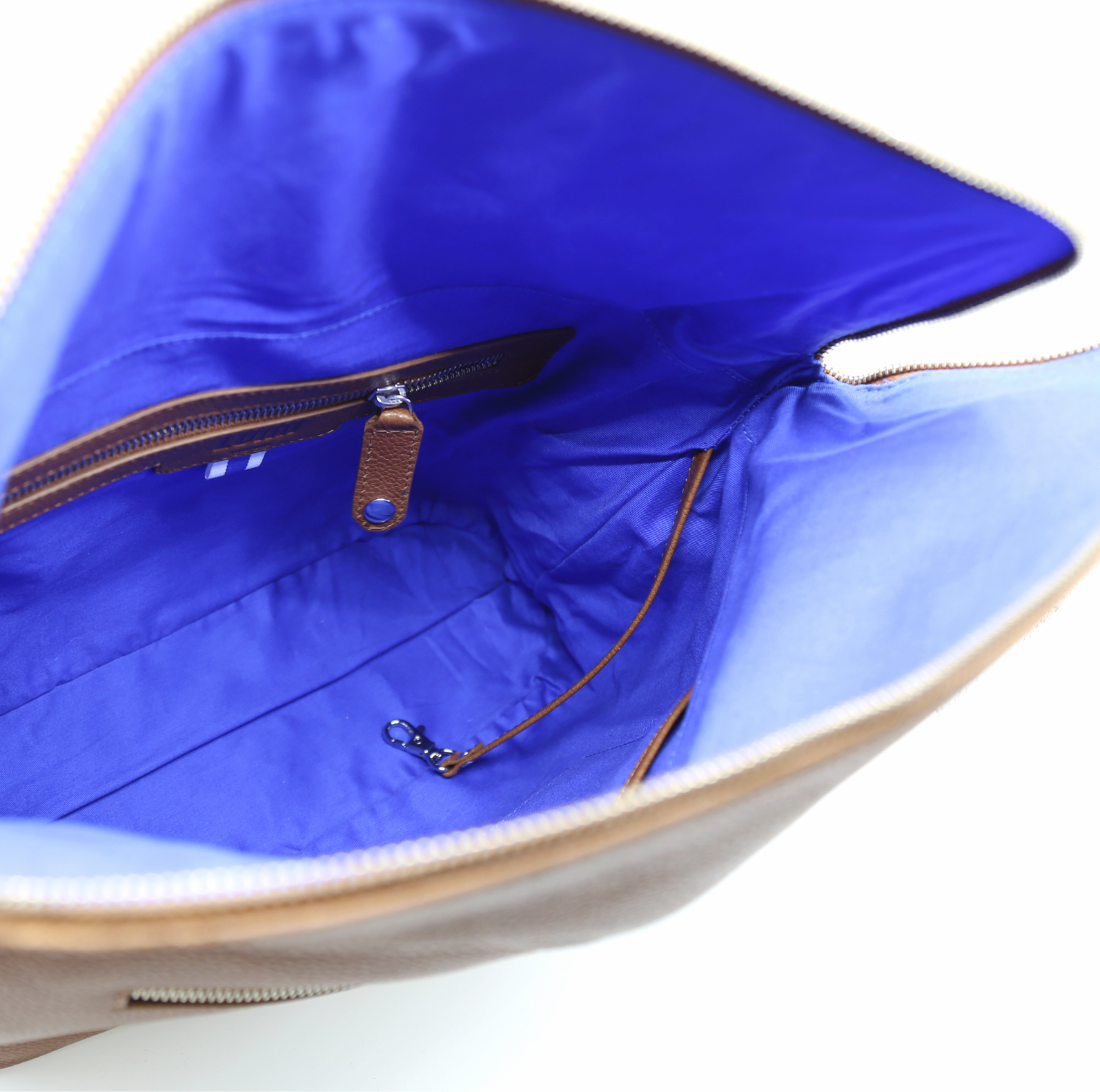 Lumi Tomi Small Messenger Bag -tietokonelaukku, toffee