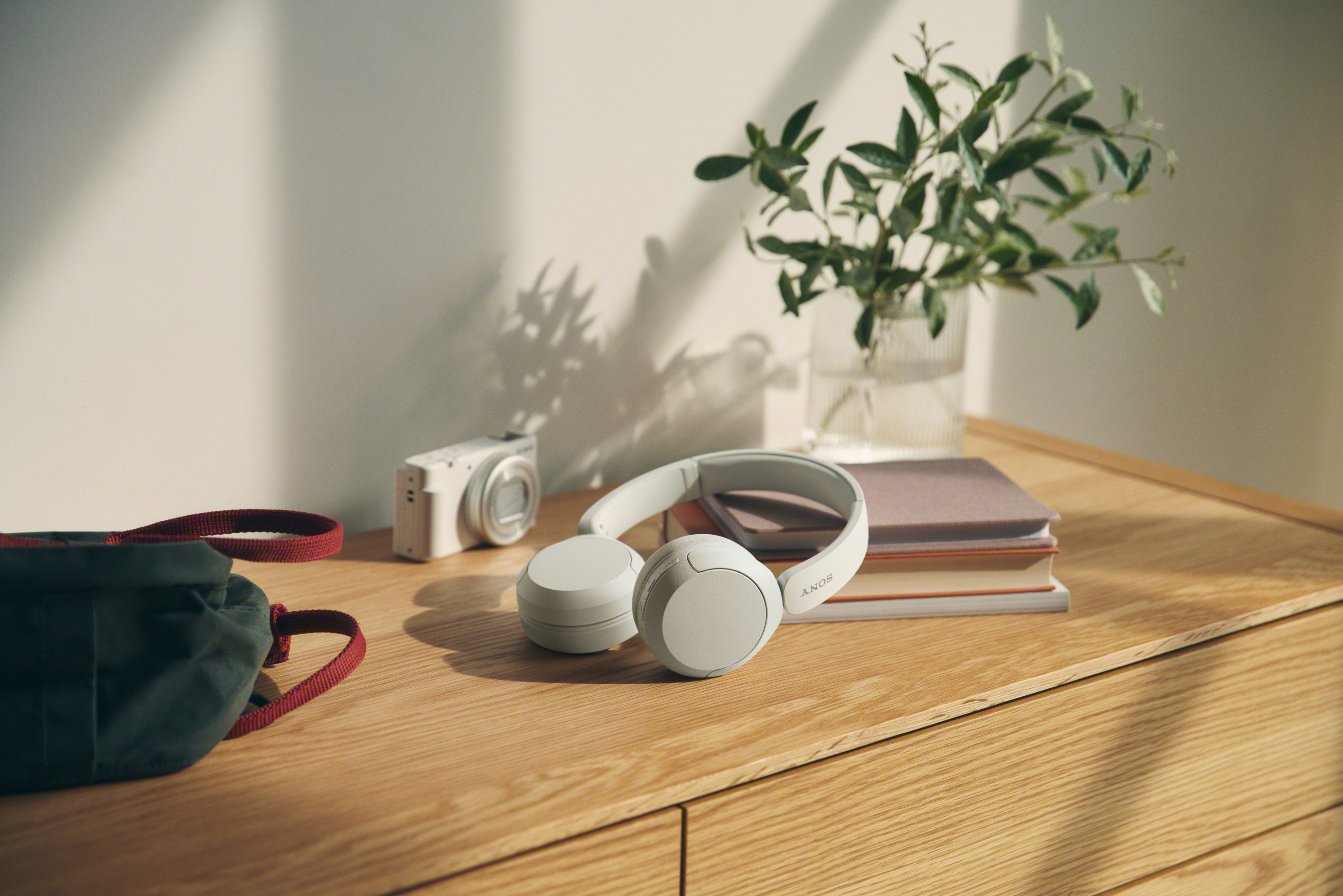 Sony WH-CH520 -langattomat sankakuulokkeet, valkoinen