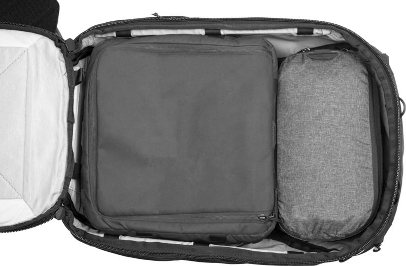 Peak Design Travel Backpack 45L -päiväreppu, musta