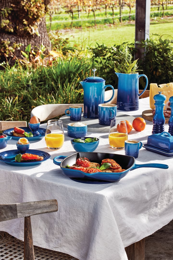 Le Creuset Signature -valurautapannu puukahvalla, 28 cm, Deep Teal