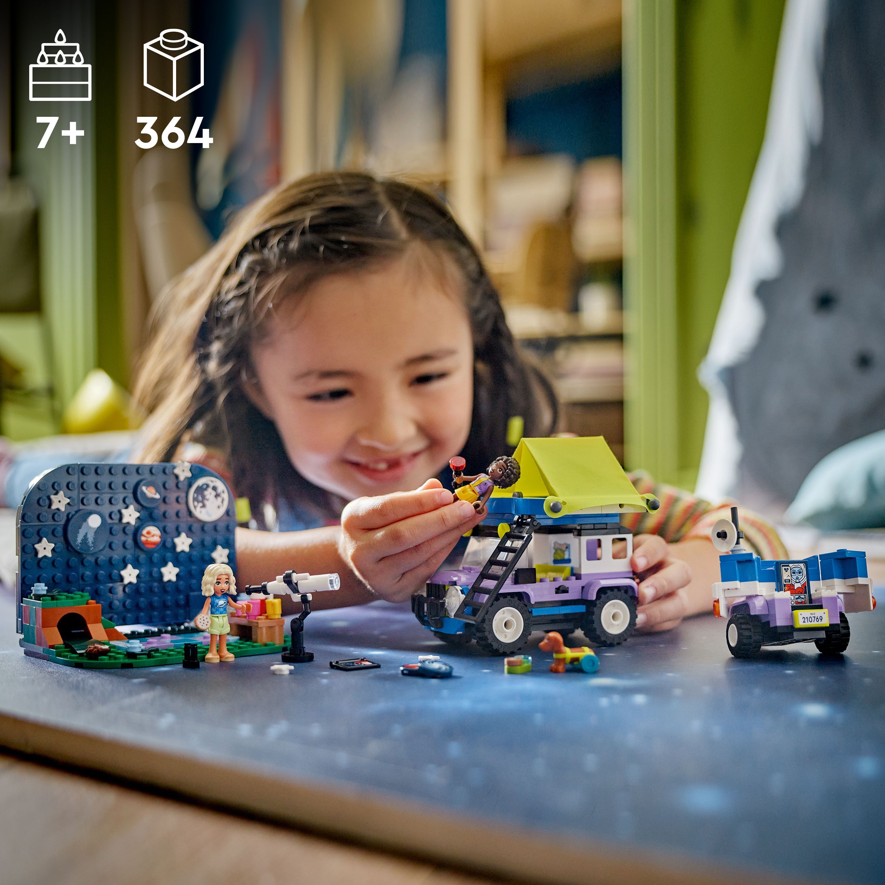 LEGO Friends 42603  - Retkeilyauto tähtien katseluun