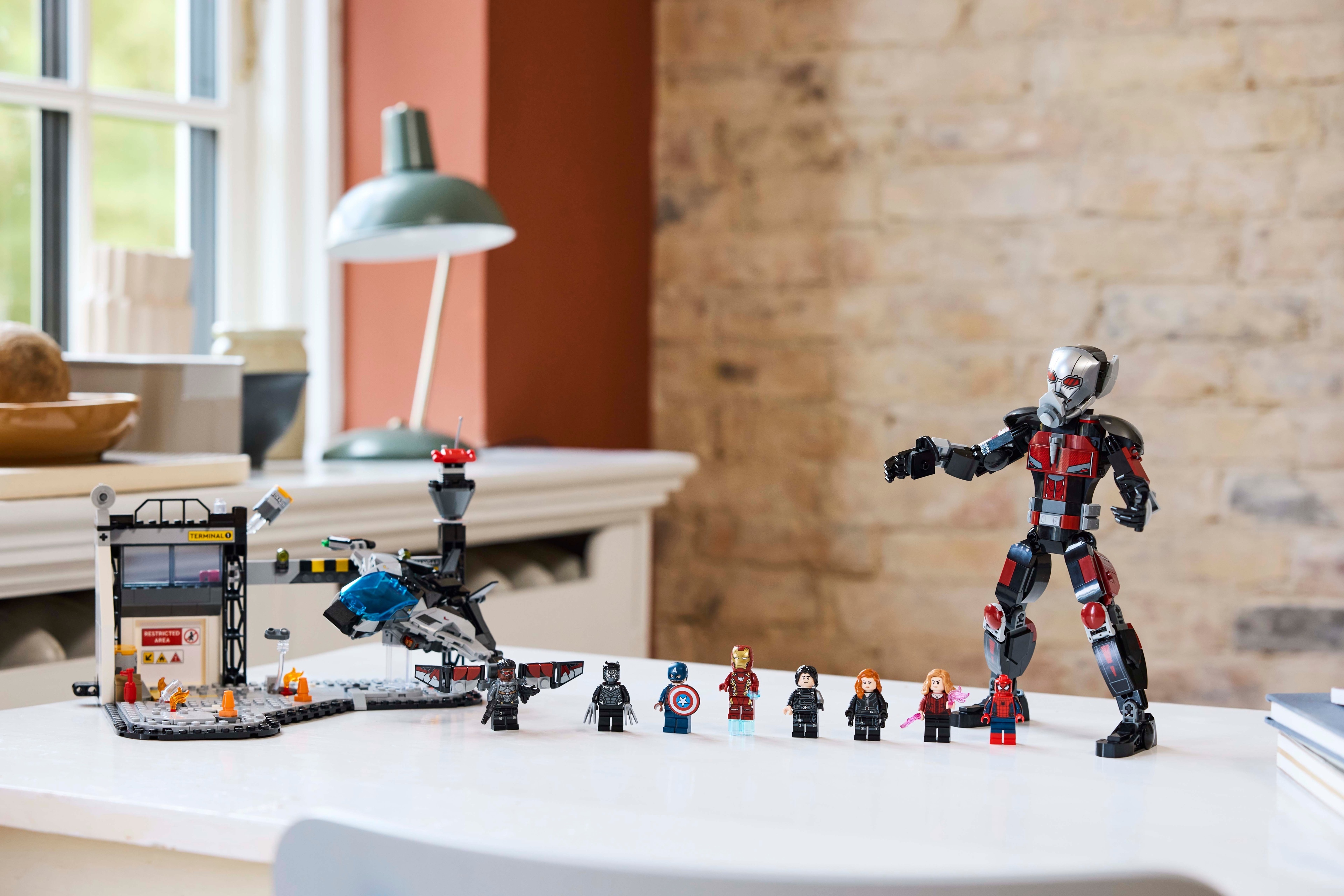 LEGO Super Heroes Marvel 76314 – Captain America: Civil War Toimintataistelu