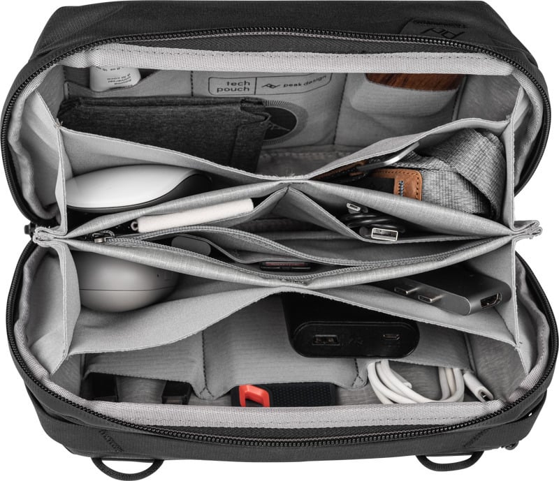 Peak Design Tech Pouch -tarvikelaukku, musta