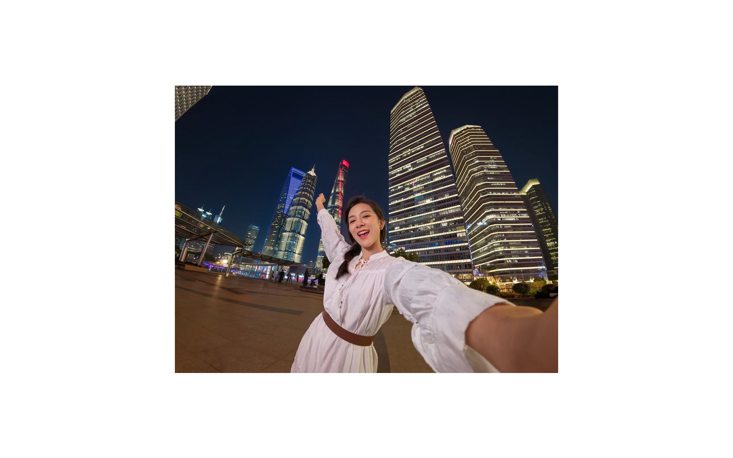 Insta360 GO Ultra Creator komplekt tegevuskaamera, must