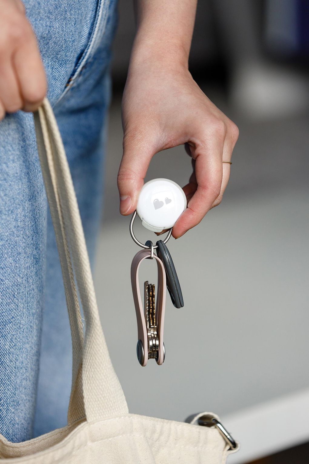 Orbitkey Slim Case for AirTag avaimenperä, harmaa