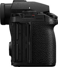 Panasonic Lumix S5 II -järjestelmäkamera, runko, kuva 4