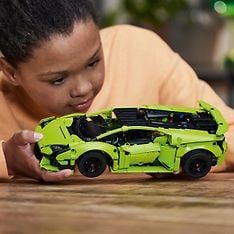LEGO Technic 42161 - Lamborghini Huracán Tecnica, kuva 2