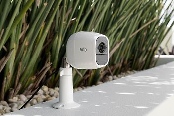 Arlo Pro 2 -valvontajärjestelmä kolmella Full HD -tasoisella kameralla, kuva 5